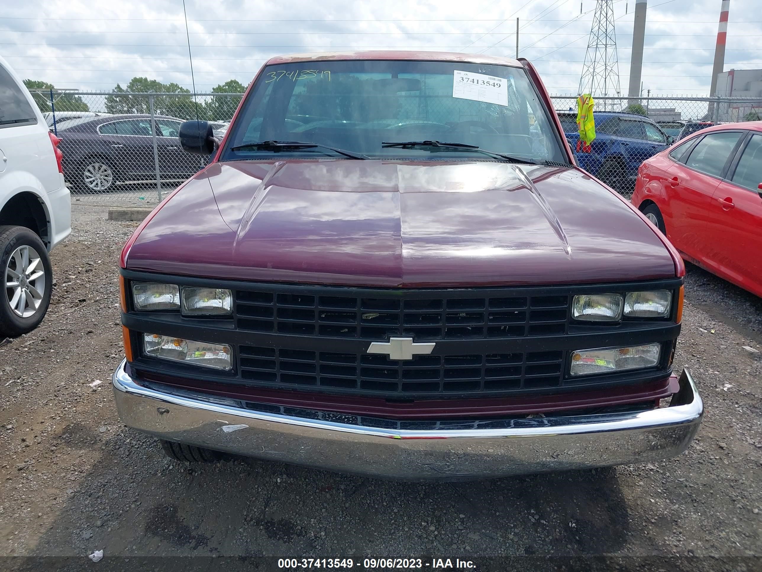 Photo 11 VIN: 1GCDC14KXJZ325097 - CHEVROLET GMT-400 