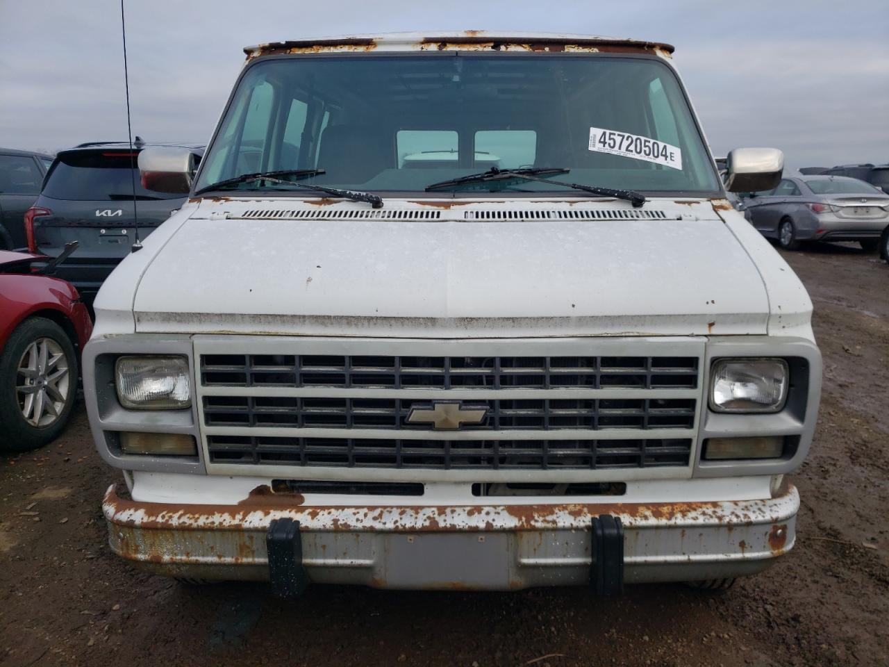 Photo 4 VIN: 1GCDG15H8SF127371 - CHEVROLET VAN 