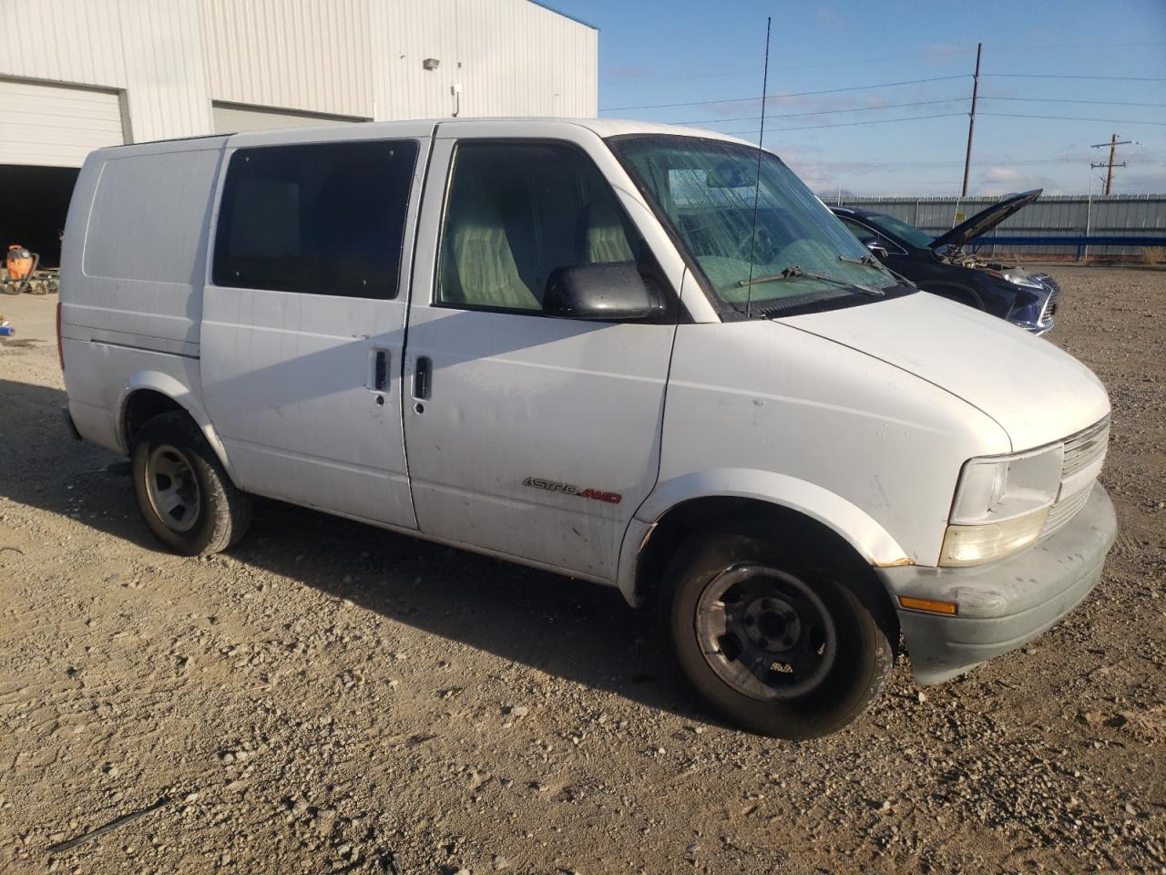 Photo 3 VIN: 1GCDL19W31B105725 - CHEVROLET ASTRO 