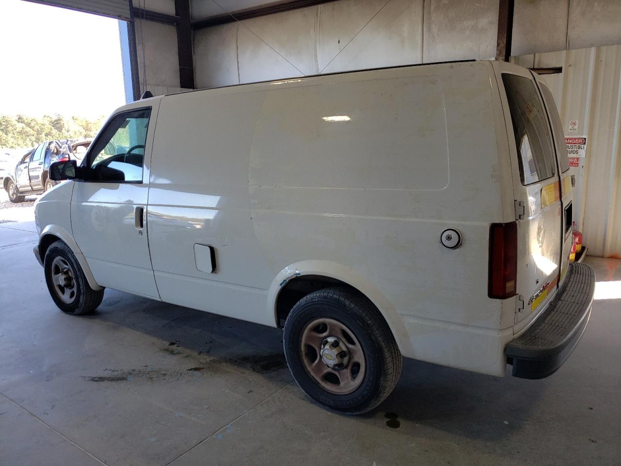 Photo 1 VIN: 1GCDL19X55B120564 - CHEVROLET ASTRO 