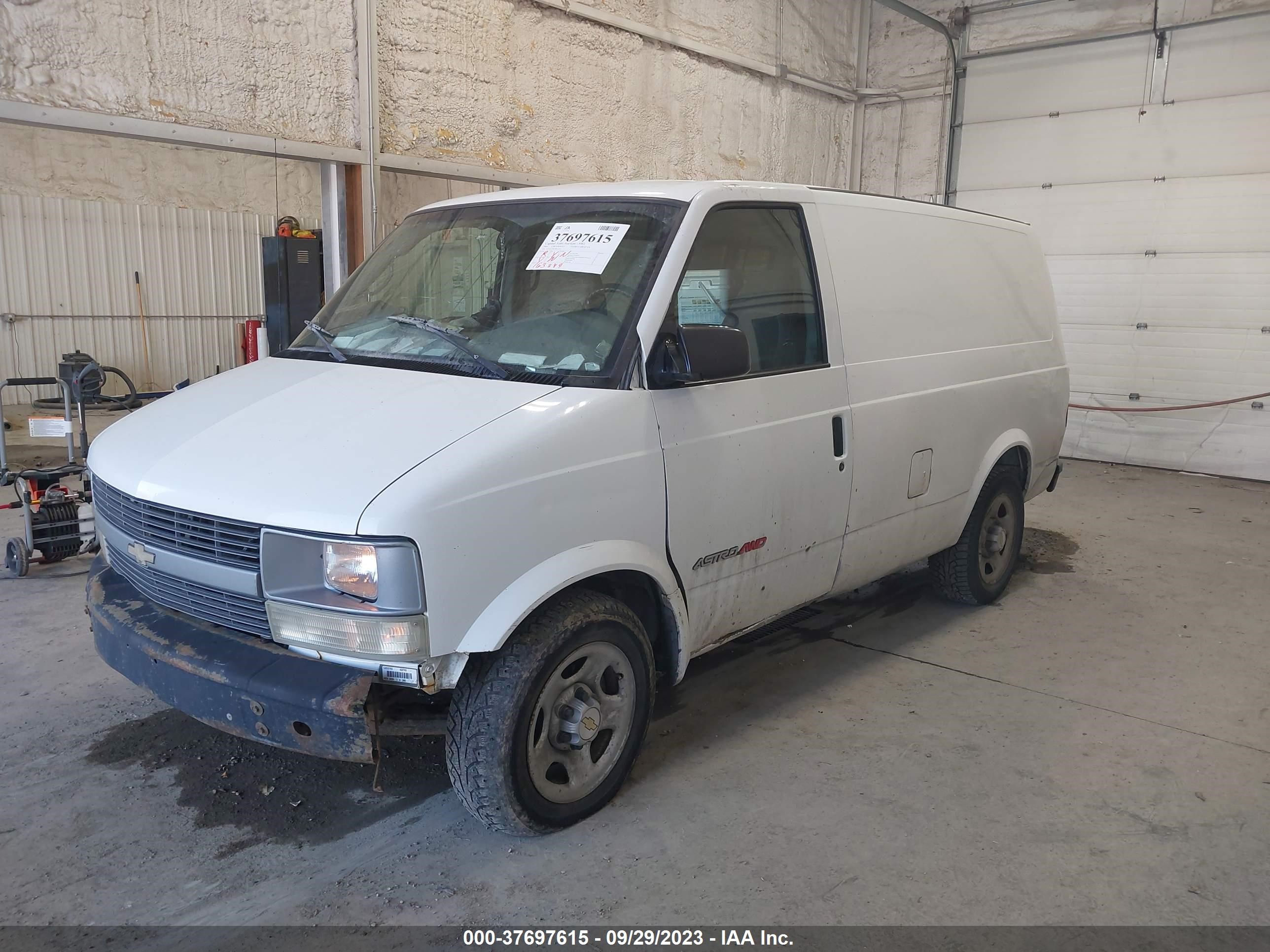 Photo 1 VIN: 1GCDL19X65B117141 - CHEVROLET ASTRO 