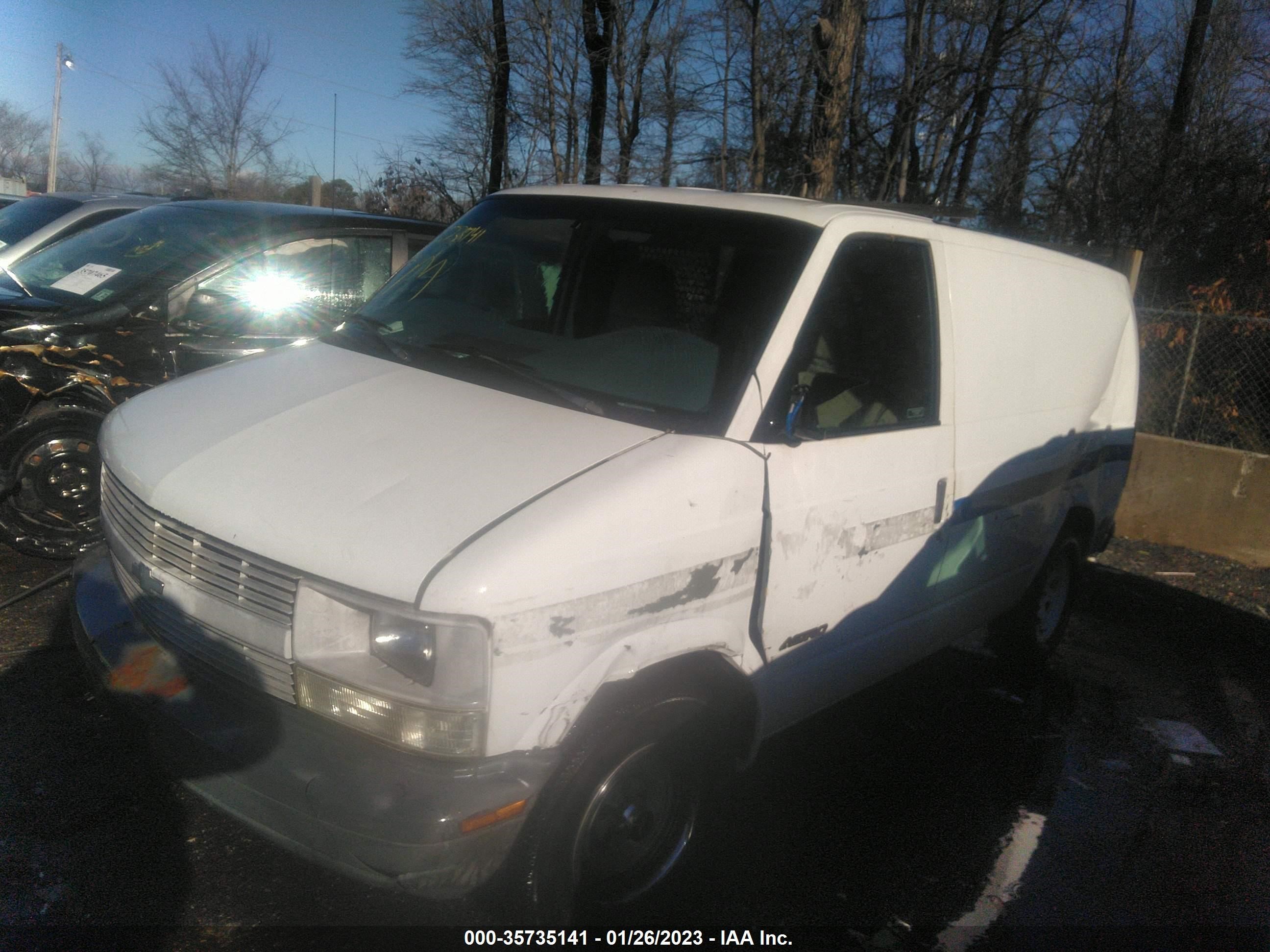 Photo 1 VIN: 1GCDM19W0WB159505 - CHEVROLET ASTRO 