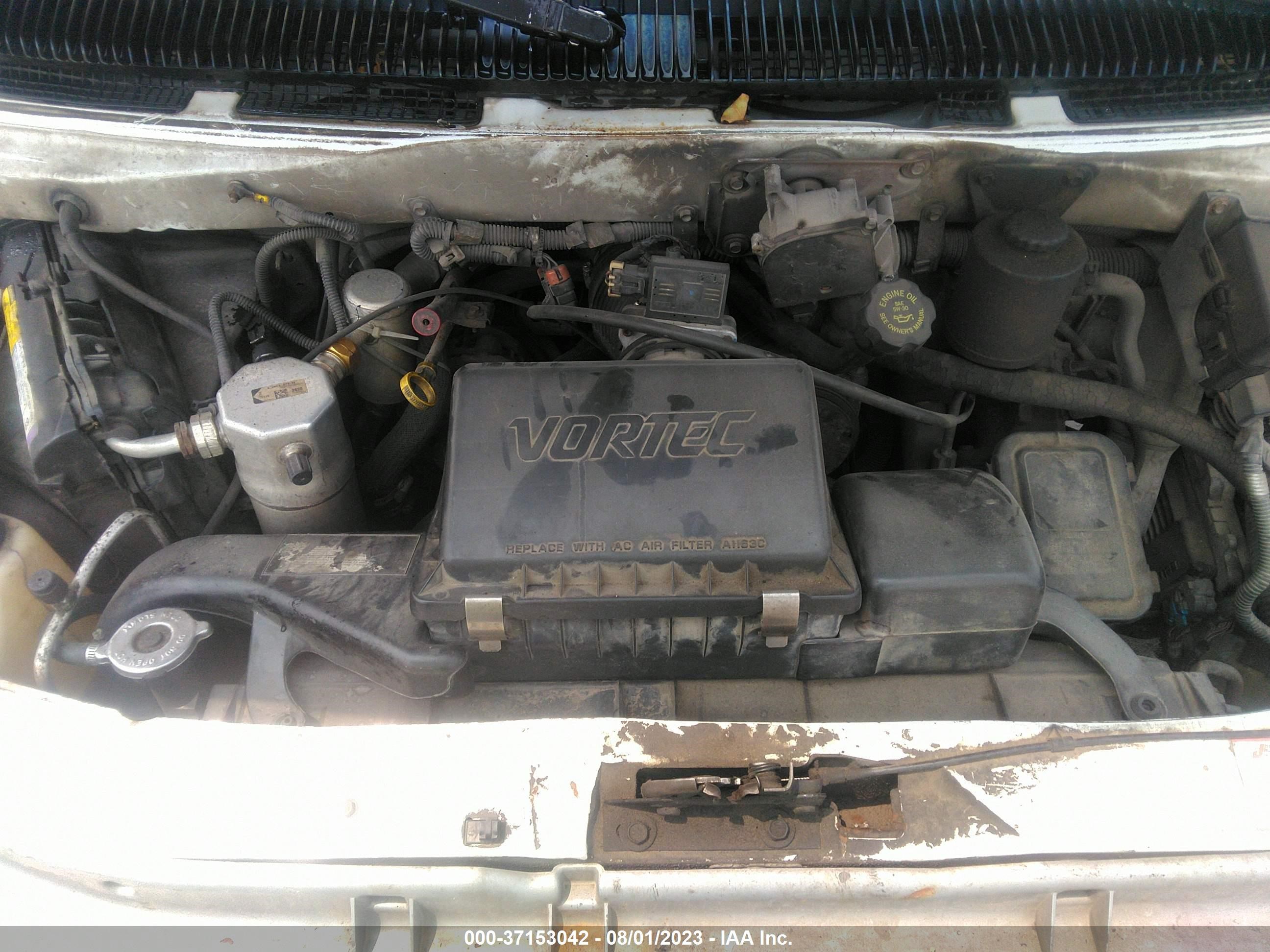 Photo 9 VIN: 1GCDM19W0YB177053 - CHEVROLET ASTRO 