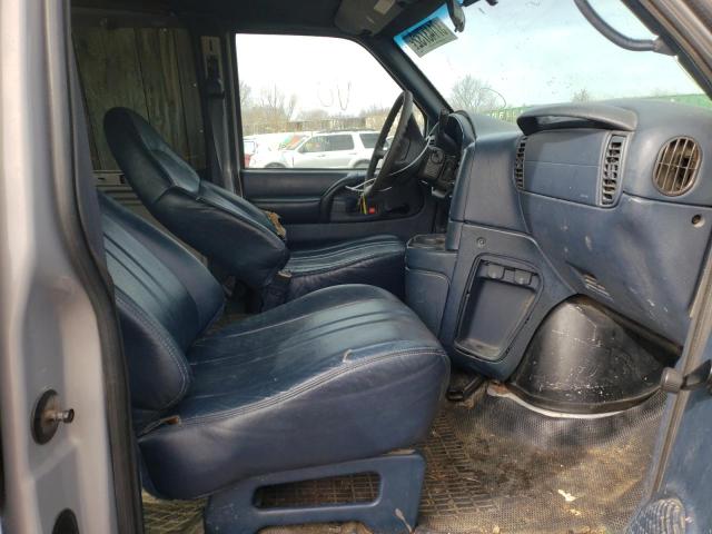 Photo 4 VIN: 1GCDM19W1YB168538 - CHEVROLET ASTRO 