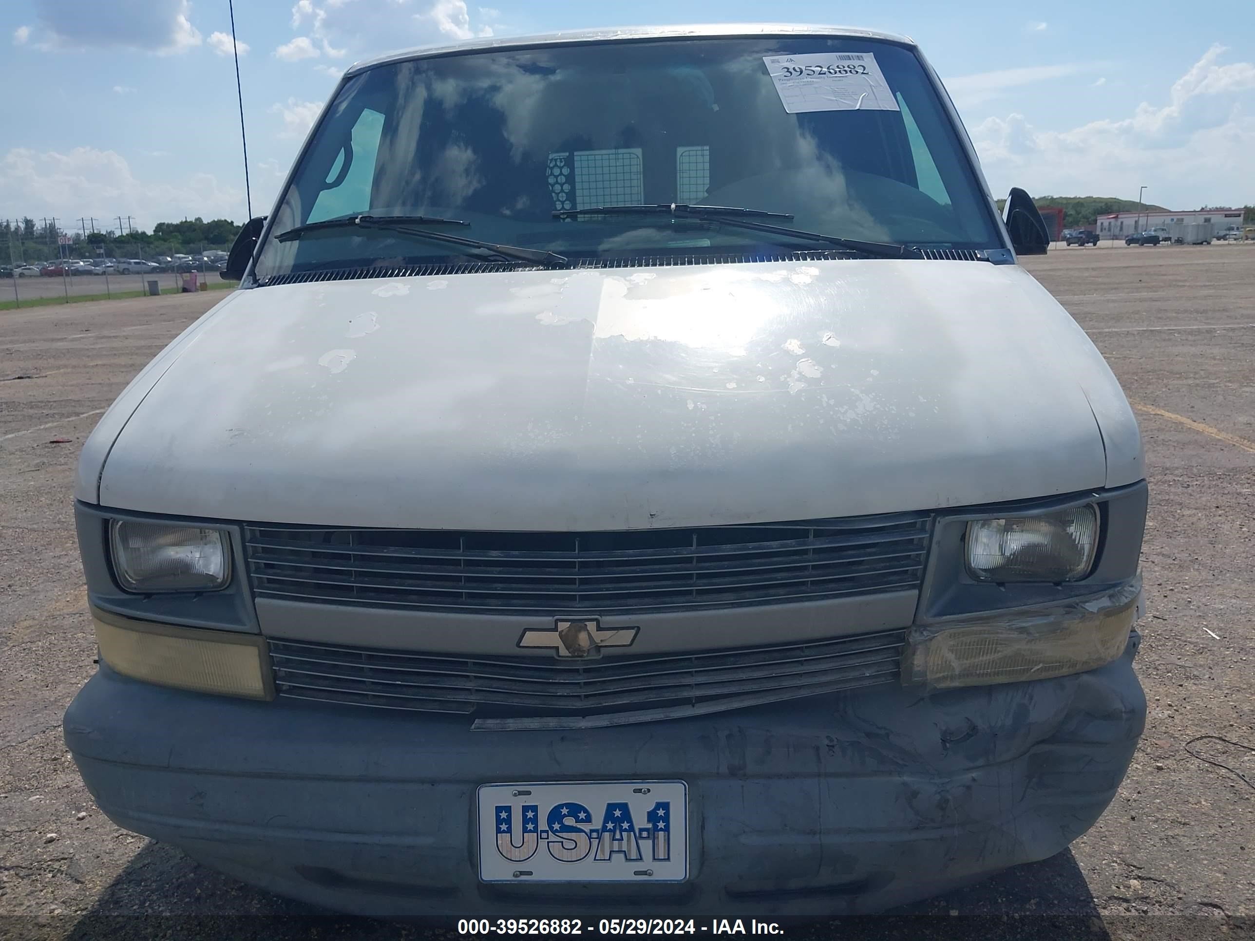 Photo 5 VIN: 1GCDM19W41B105004 - CHEVROLET ASTRO 