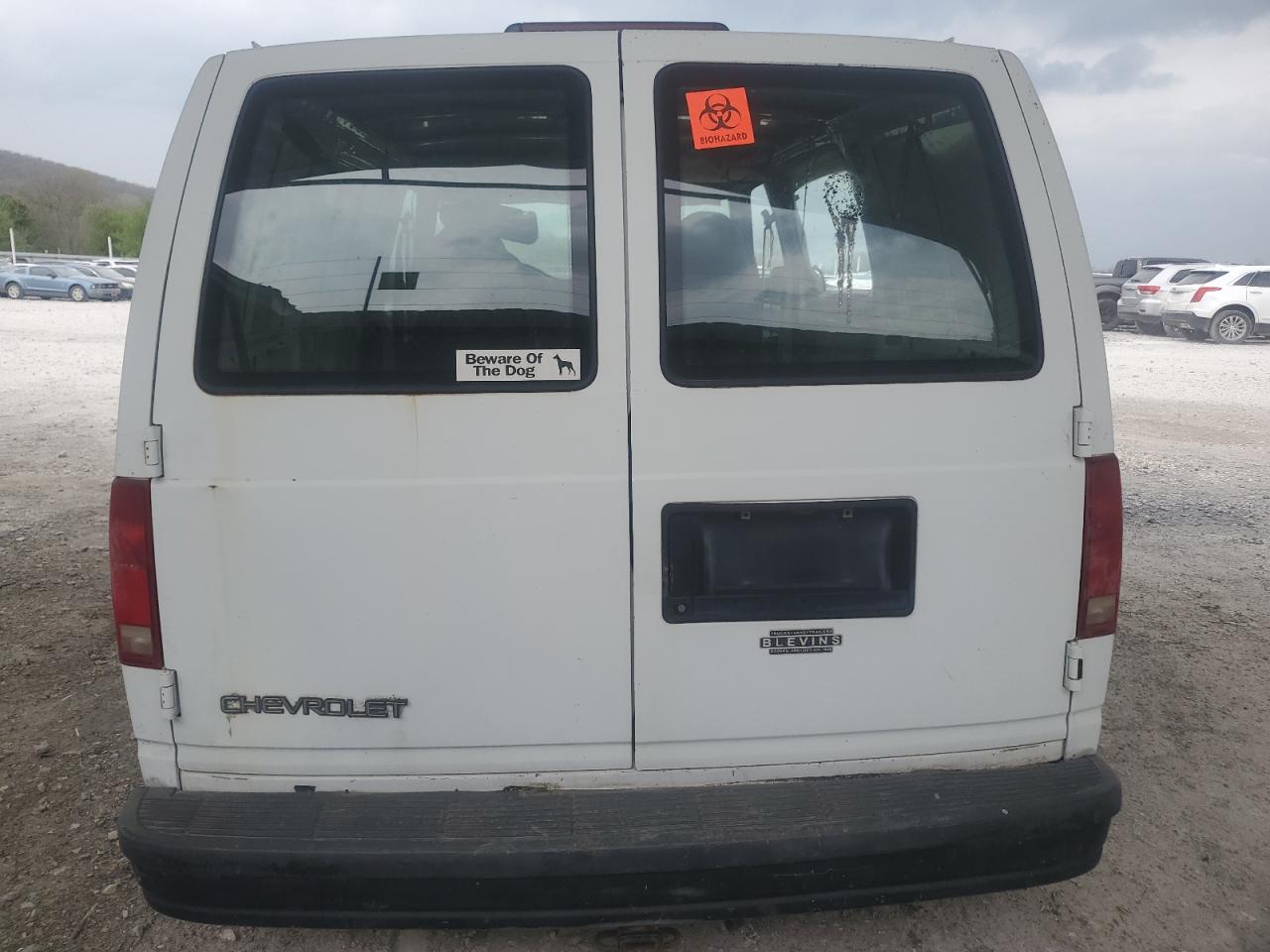 Photo 5 VIN: 1GCDM19W9WB145425 - CHEVROLET ASTRO 