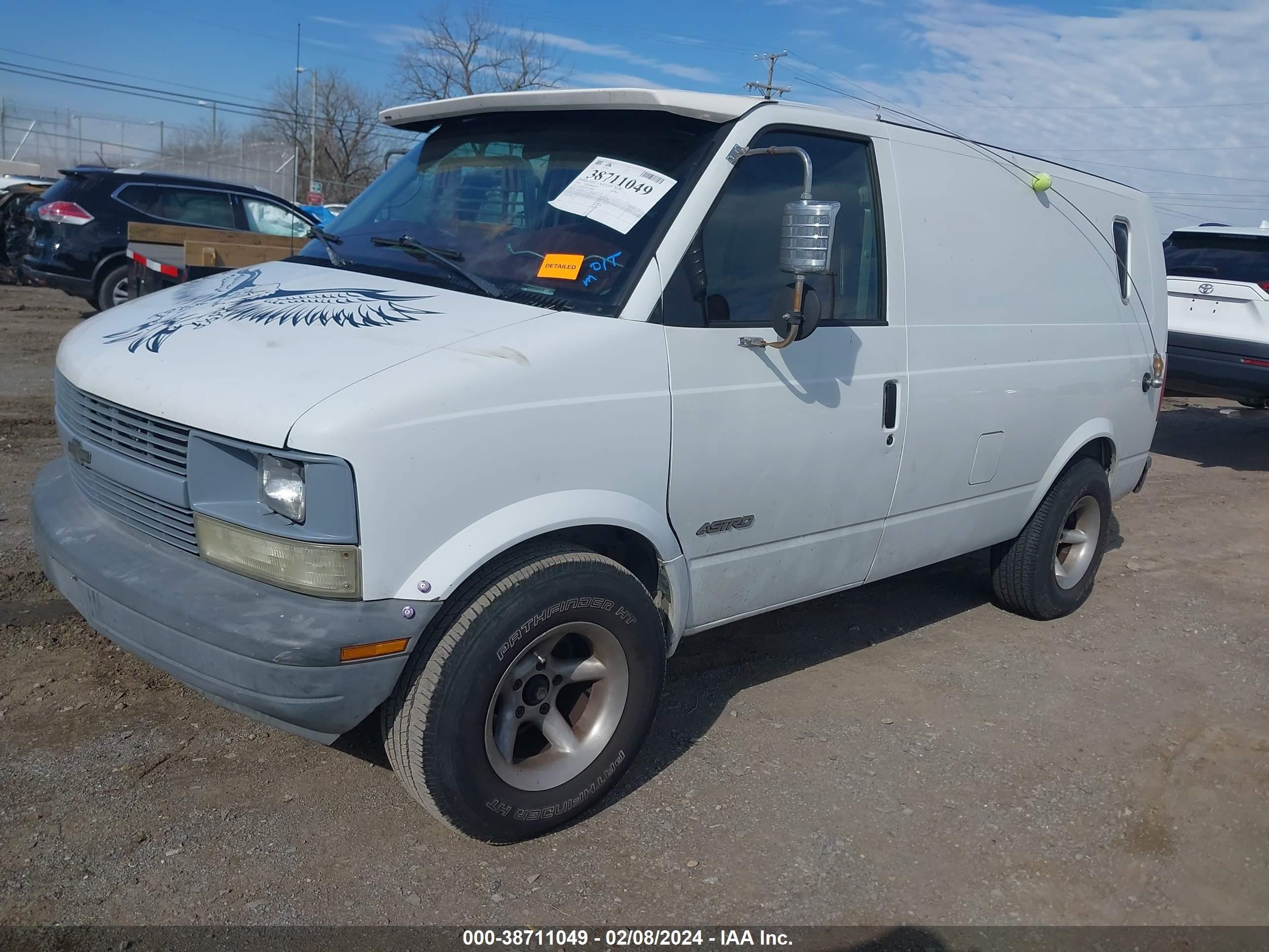 Photo 1 VIN: 1GCDM19X22B120496 - CHEVROLET ASTRO 