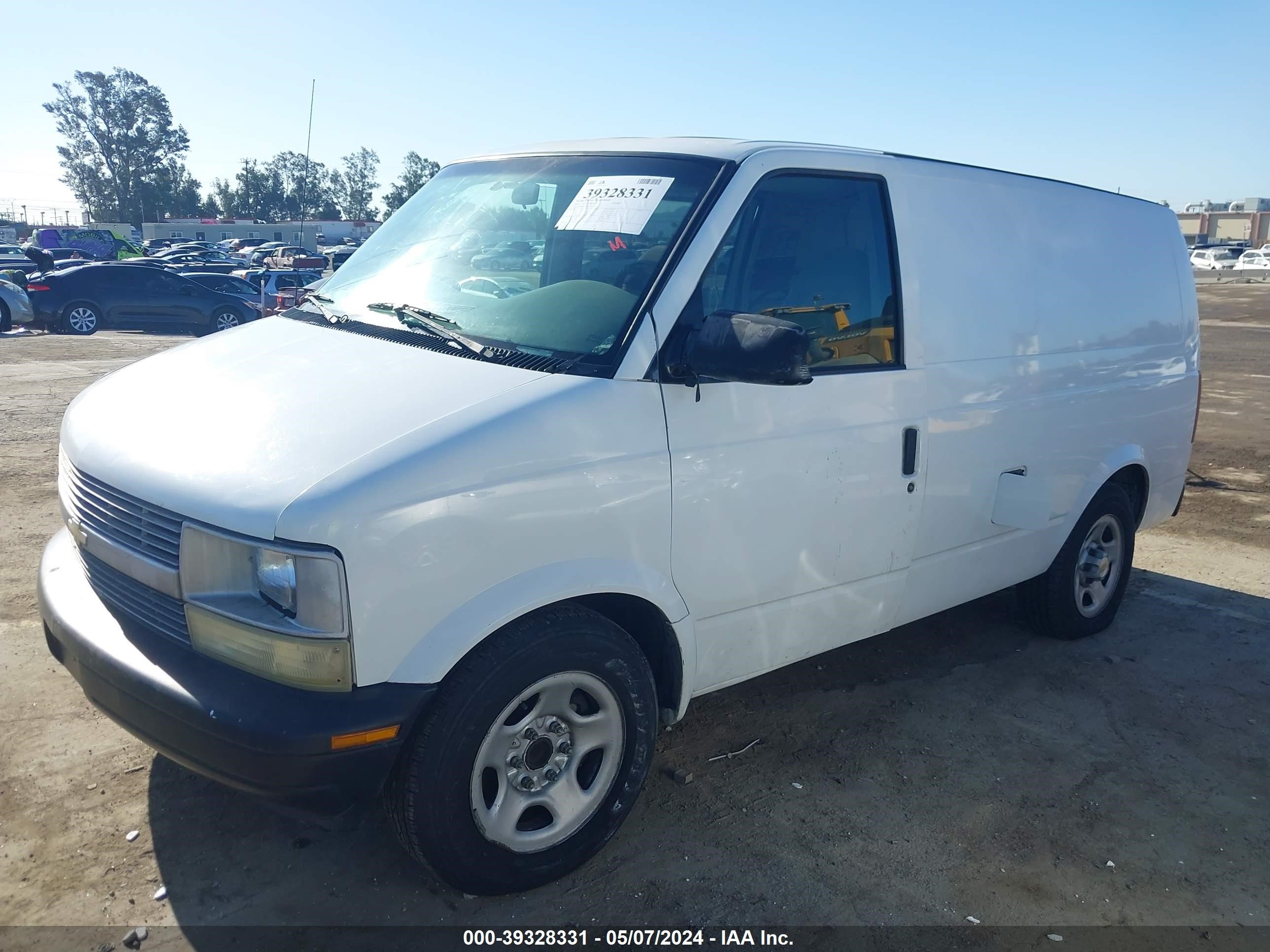 Photo 1 VIN: 1GCDM19X24B120128 - CHEVROLET ASTRO 