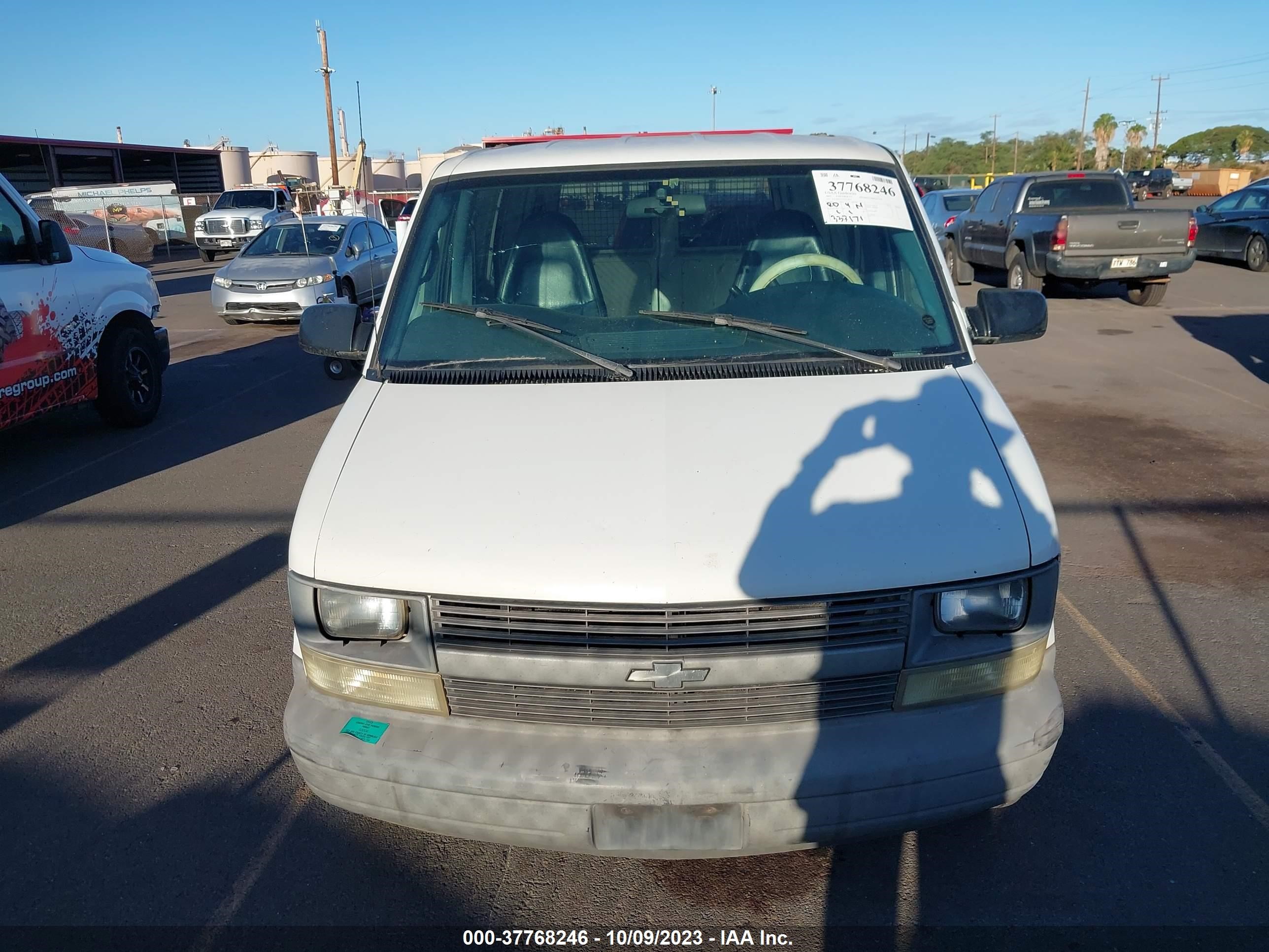 Photo 11 VIN: 1GCDM19X25B119837 - CHEVROLET ASTRO 