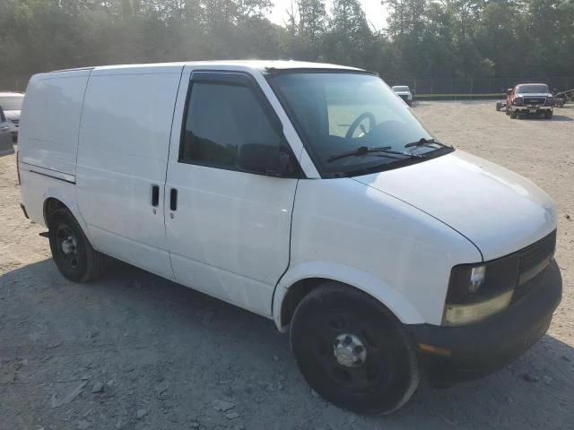 Photo 3 VIN: 1GCDM19X25B131194 - CHEVROLET ASTRO 