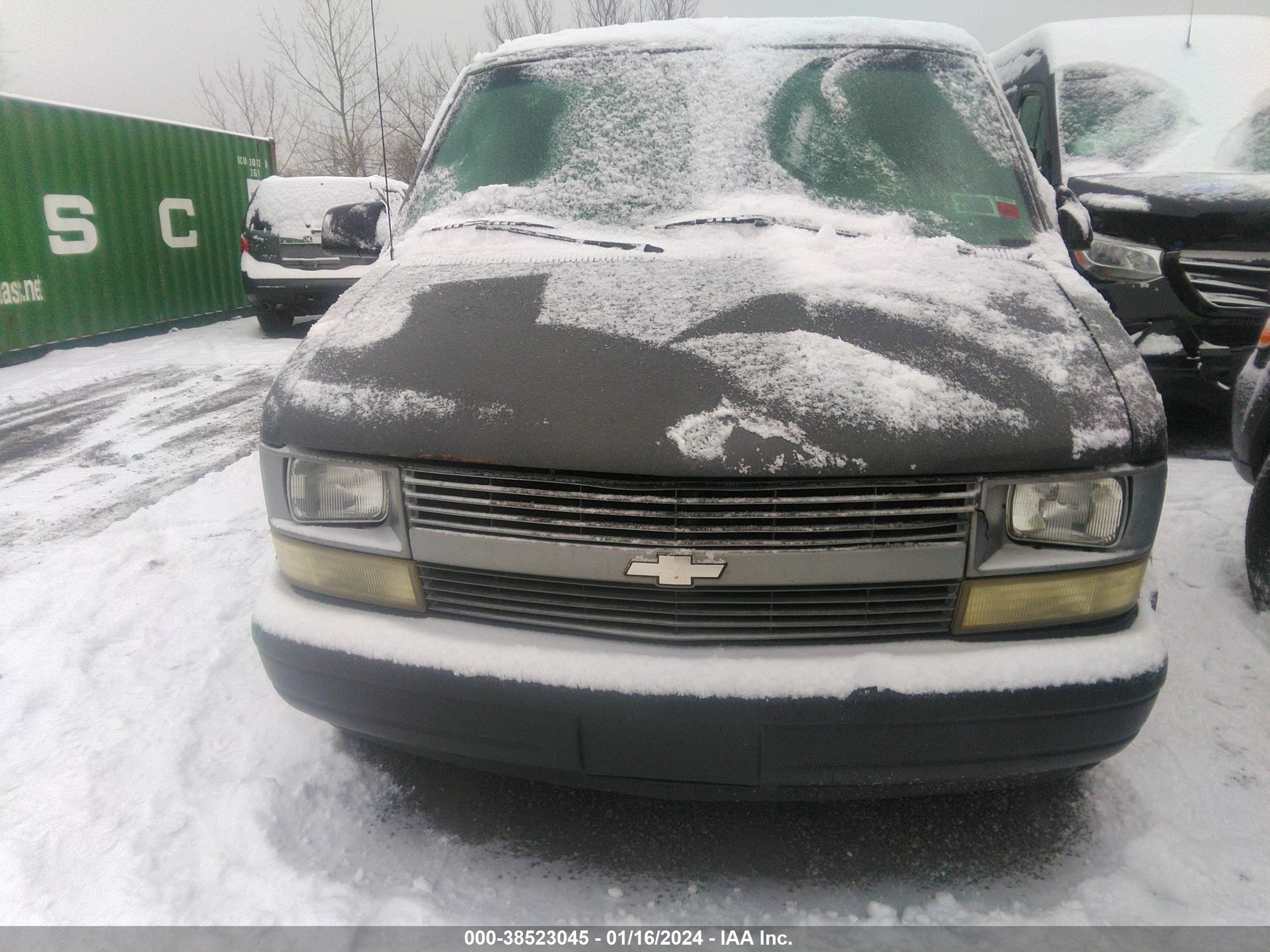 Photo 5 VIN: 1GCDM19X35B114775 - CHEVROLET ASTRO 