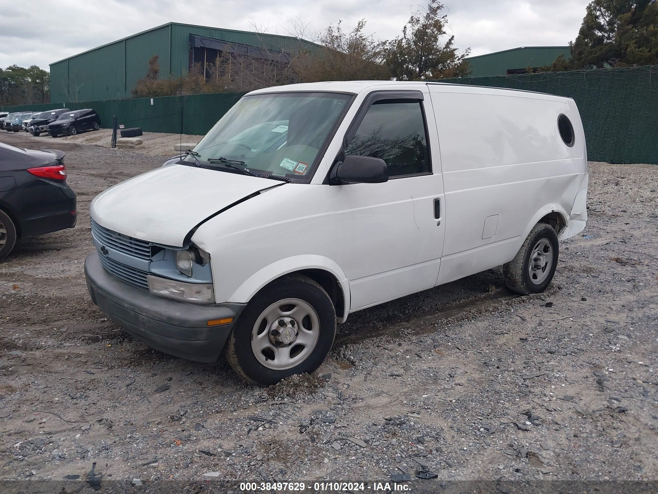 Photo 1 VIN: 1GCDM19X45B131326 - CHEVROLET ASTRO 