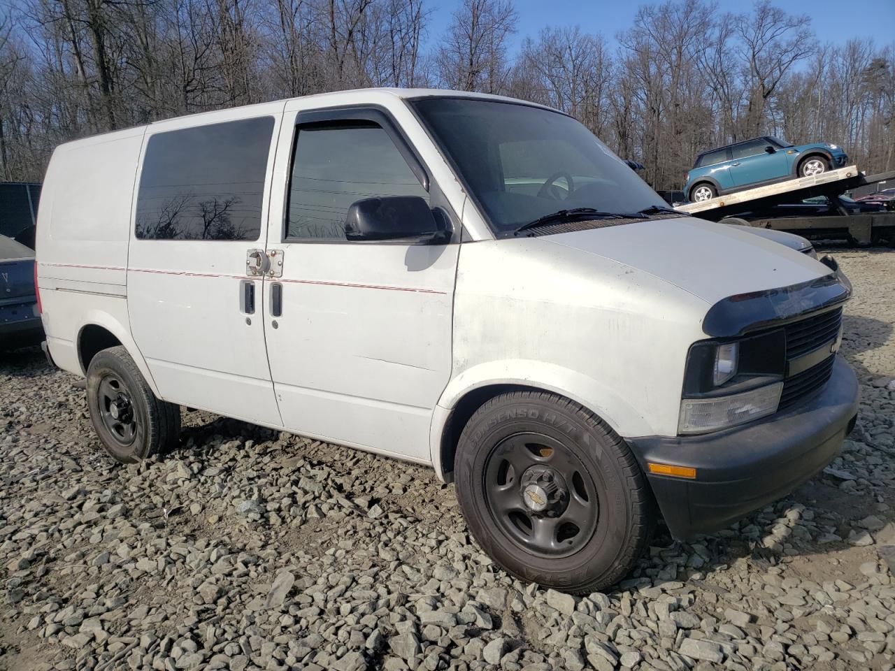 Photo 3 VIN: 1GCDM19X55B122893 - CHEVROLET ASTRO 