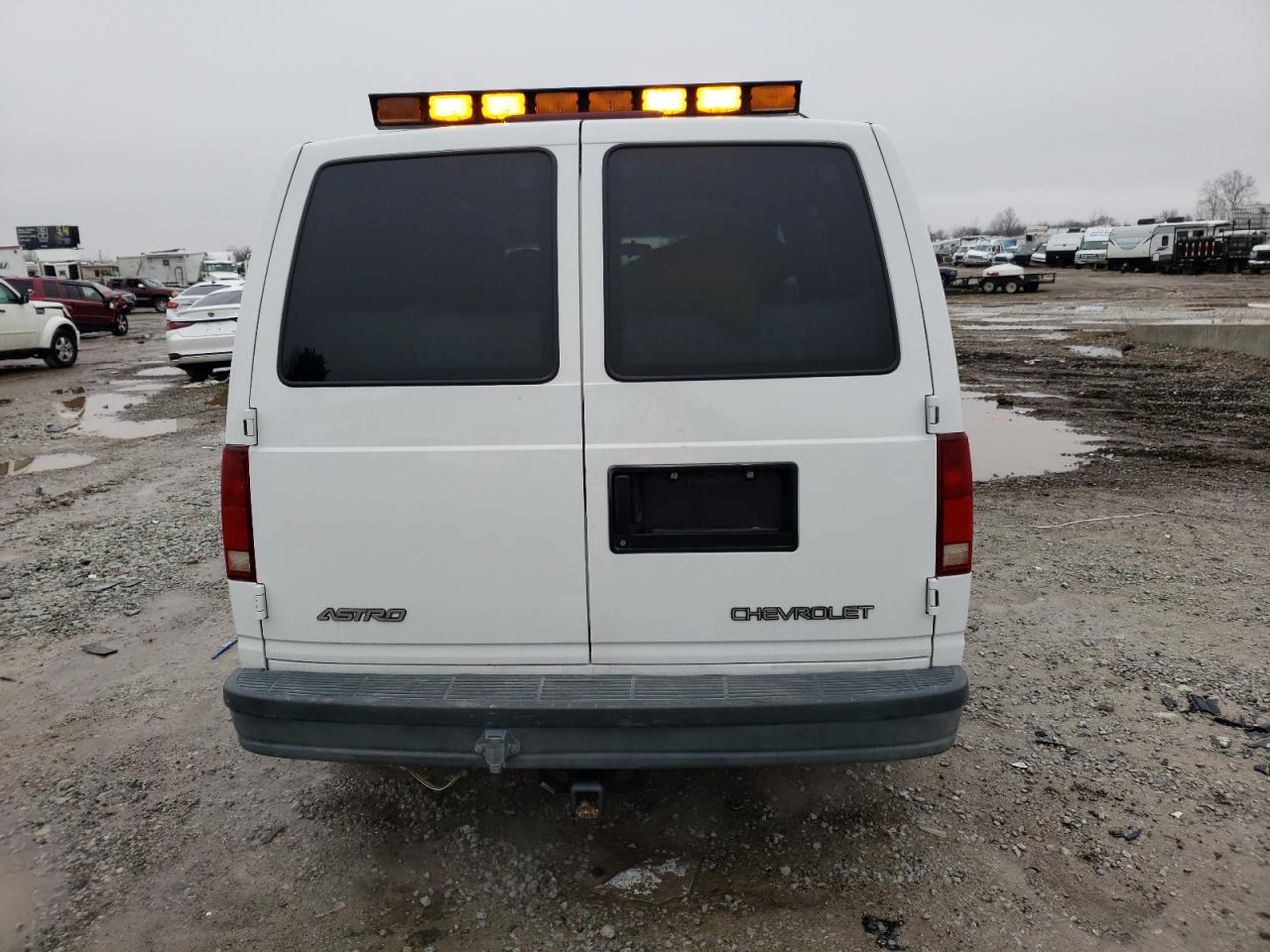 Photo 5 VIN: 1GCDM19X62B144929 - CHEVROLET ASTRO 