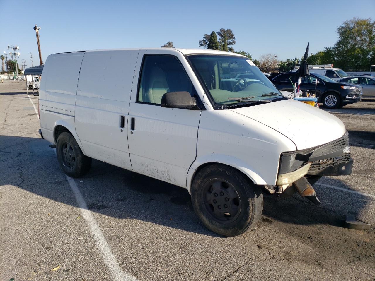 Photo 3 VIN: 1GCDM19X63B126139 - CHEVROLET ASTRO 