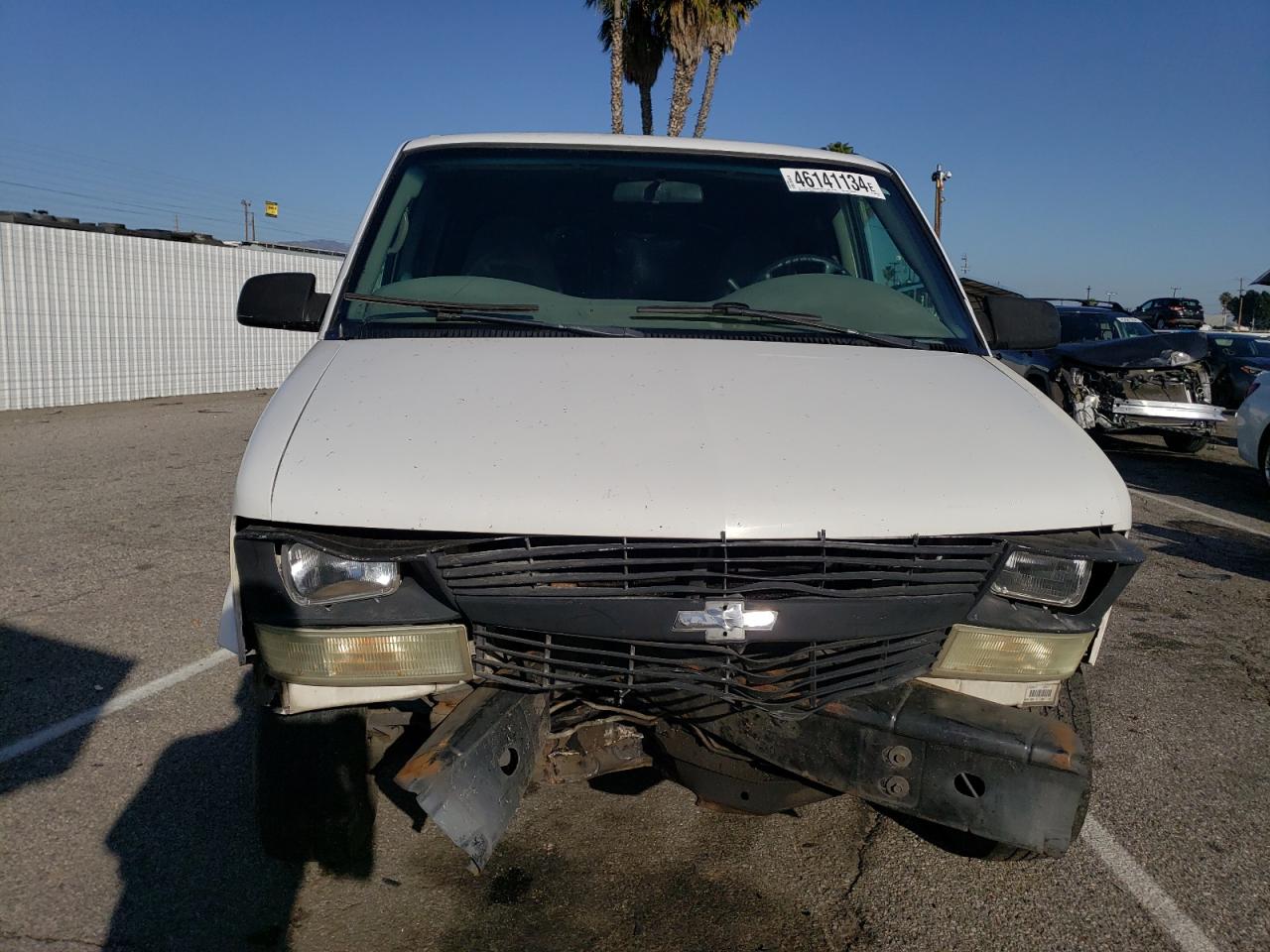 Photo 4 VIN: 1GCDM19X63B126139 - CHEVROLET ASTRO 