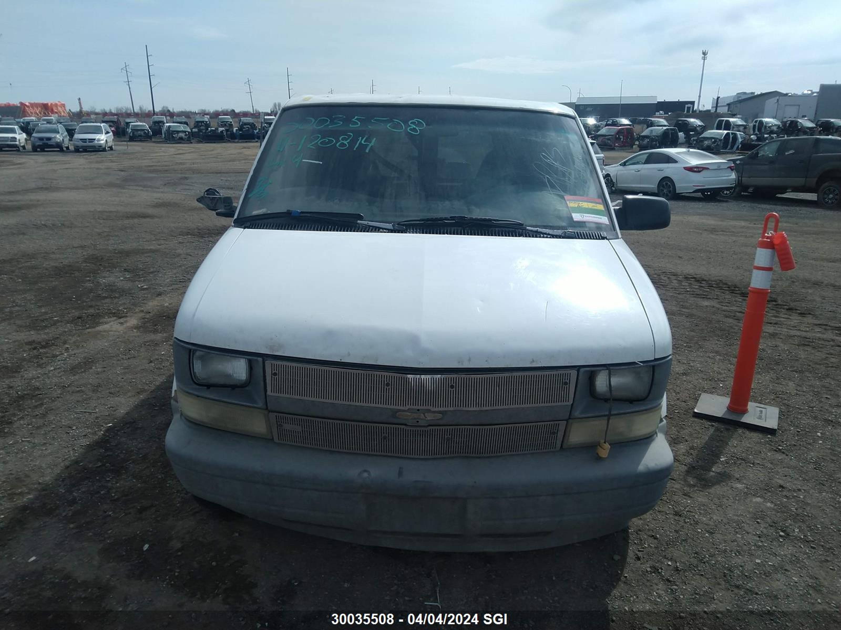 Photo 10 VIN: 1GCDM19X65B120814 - CHEVROLET ASTRO 