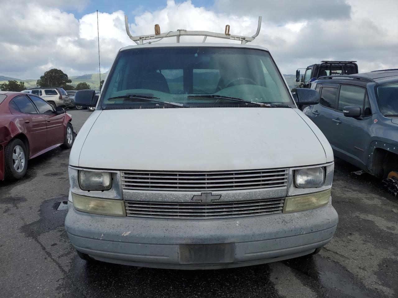 Photo 4 VIN: 1GCDM19X74B104782 - CHEVROLET ASTRO 