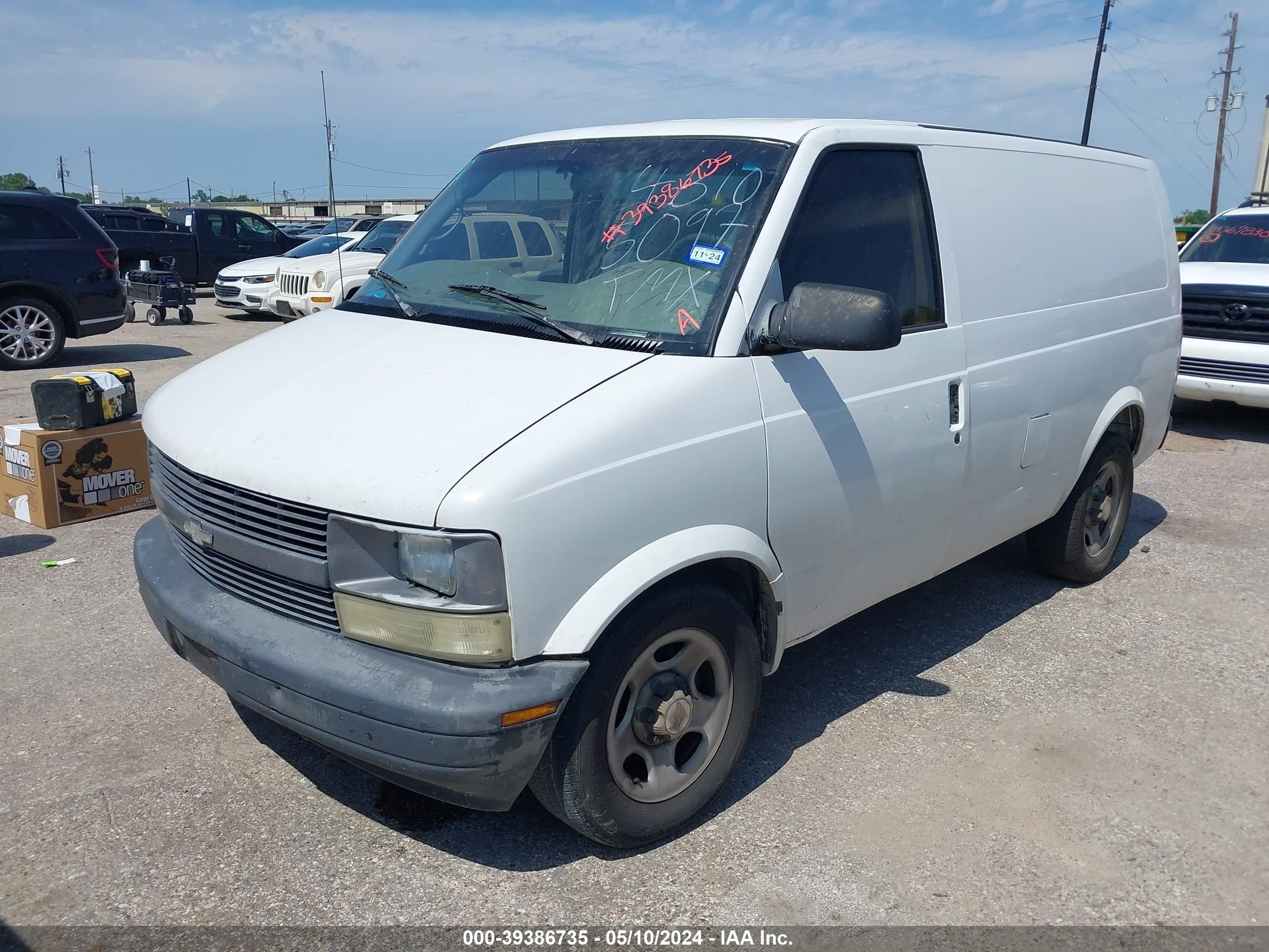 Photo 1 VIN: 1GCDM19X84B105097 - CHEVROLET ASTRO 