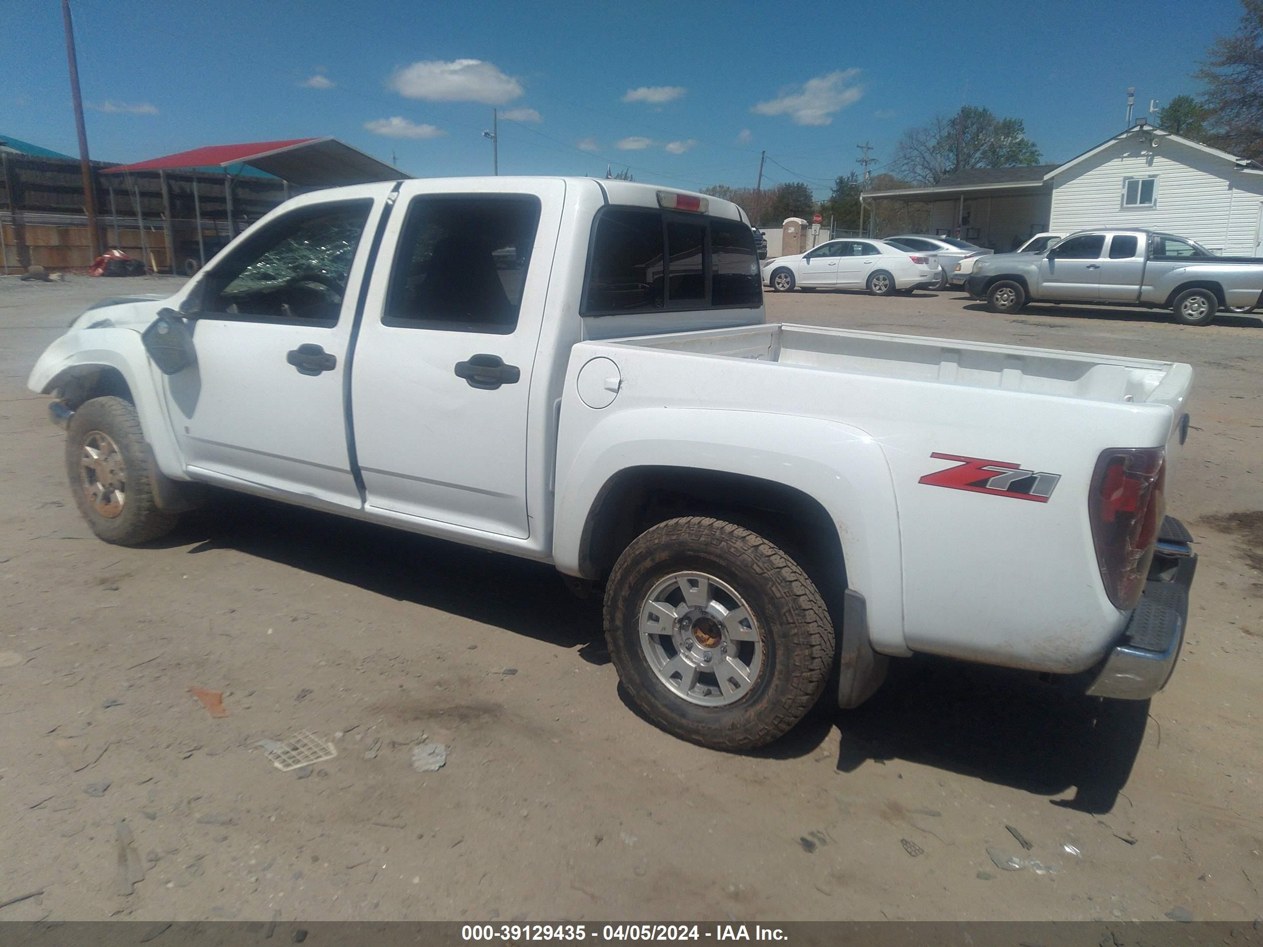 Photo 2 VIN: 1GCDS136868143239 - CHEVROLET COLORADO 