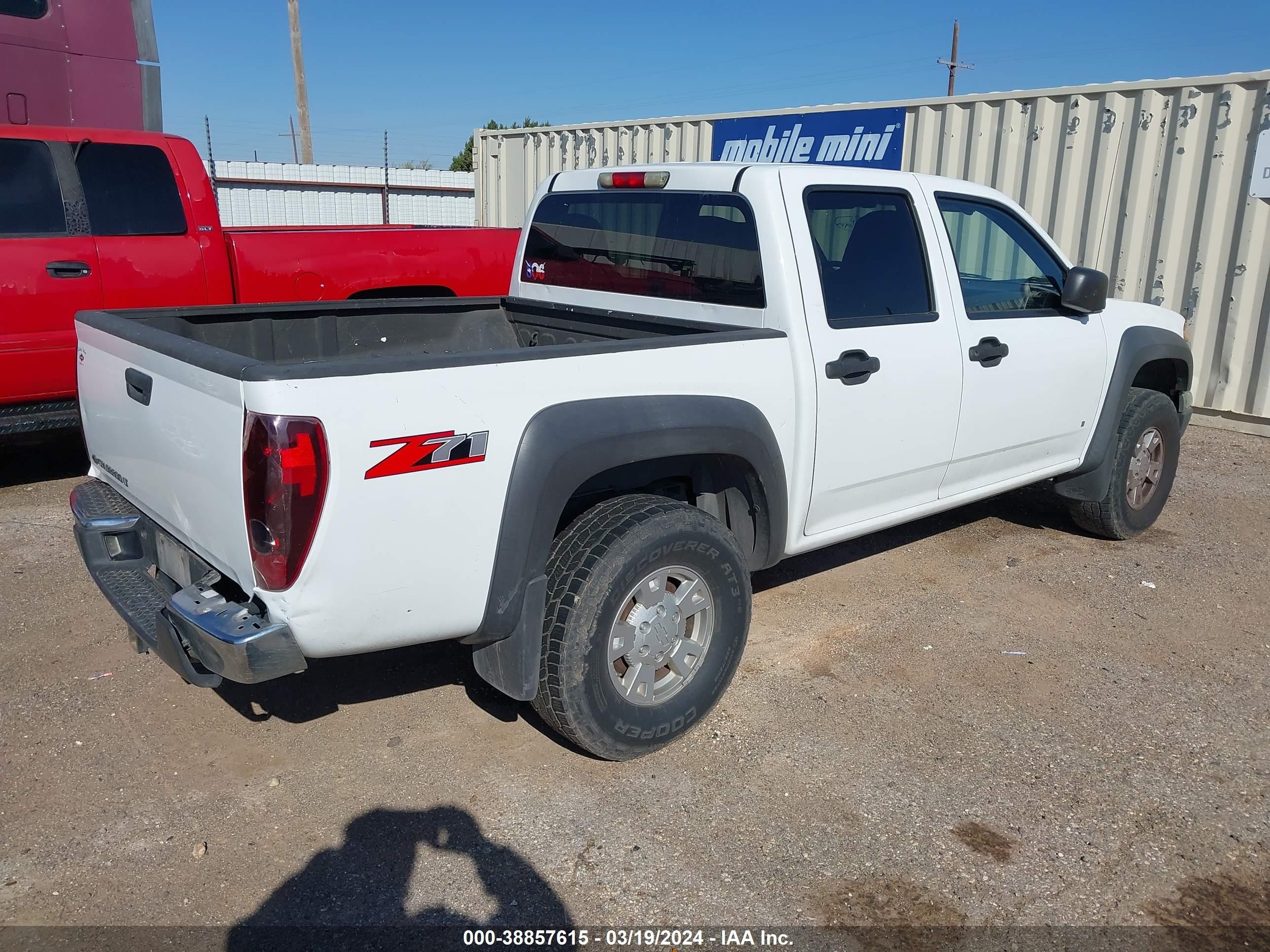 Photo 3 VIN: 1GCDS13EX78141517 - CHEVROLET COLORADO 