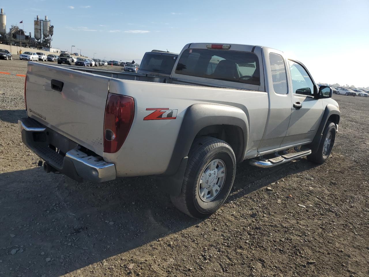 Photo 2 VIN: 1GCDS196658163348 - CHEVROLET COLORADO 