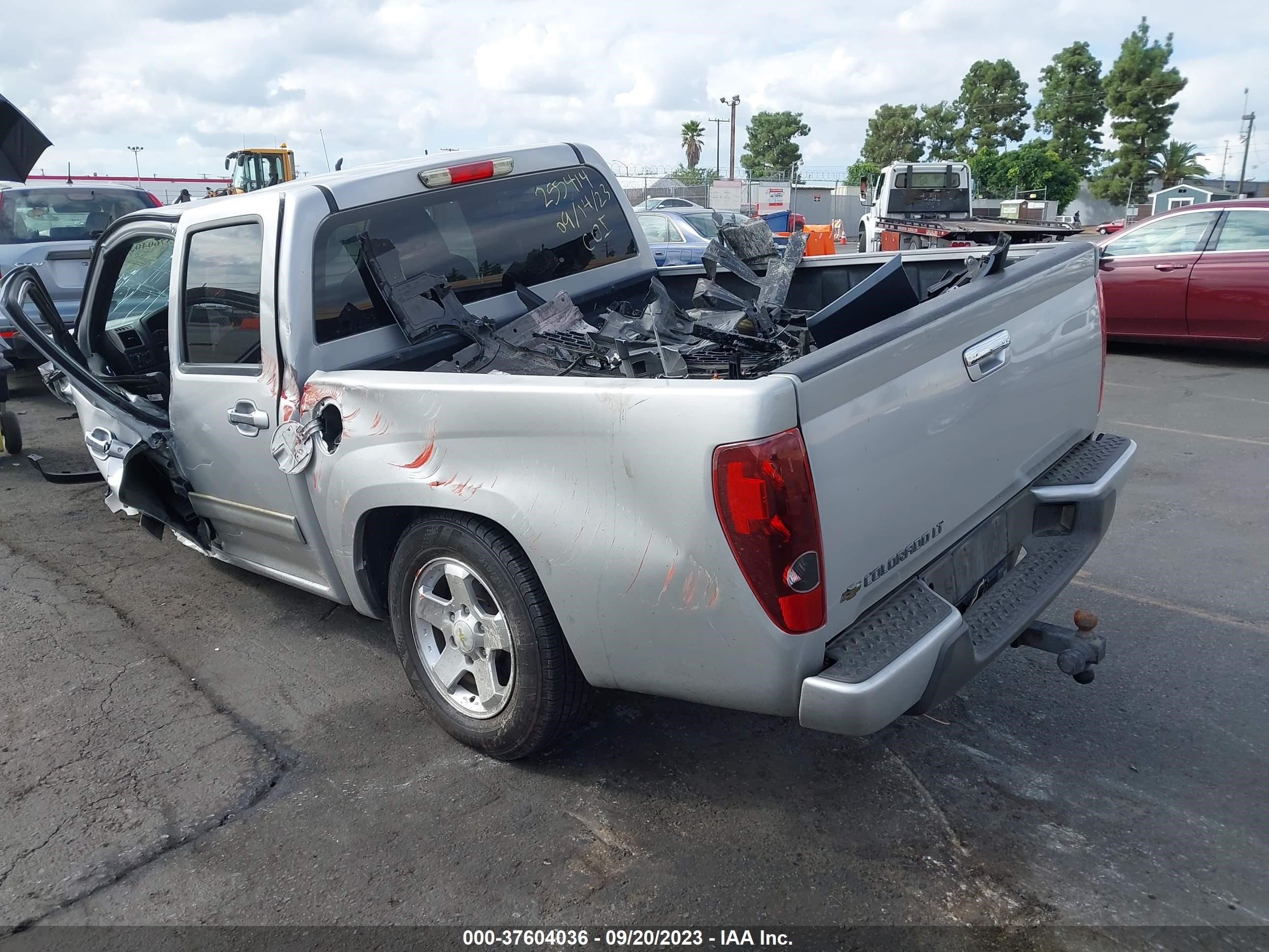 Photo 2 VIN: 1GCDSCFE7C8107648 - CHEVROLET COLORADO 