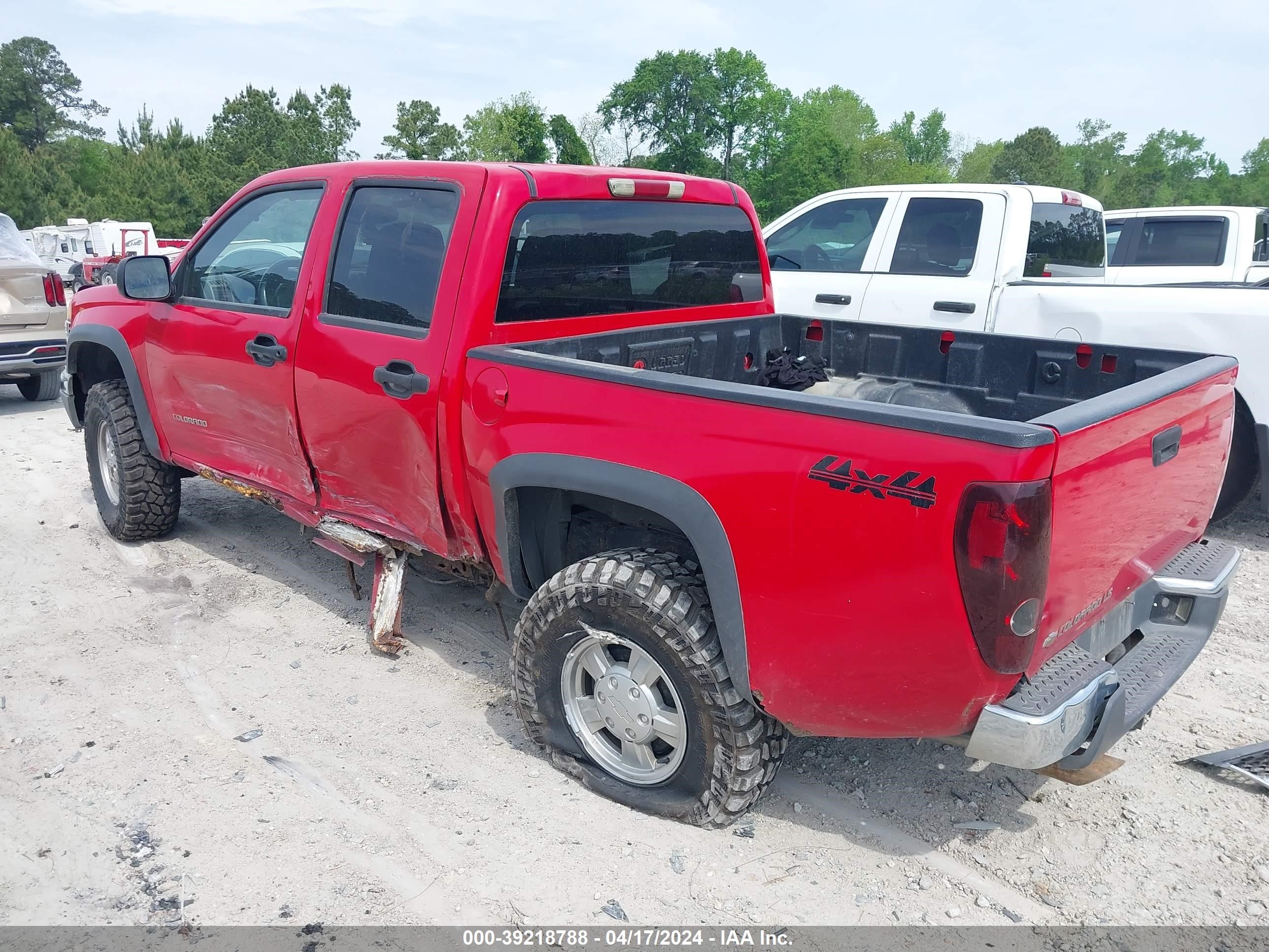 Photo 2 VIN: 1GCDT136258152224 - CHEVROLET COLORADO 