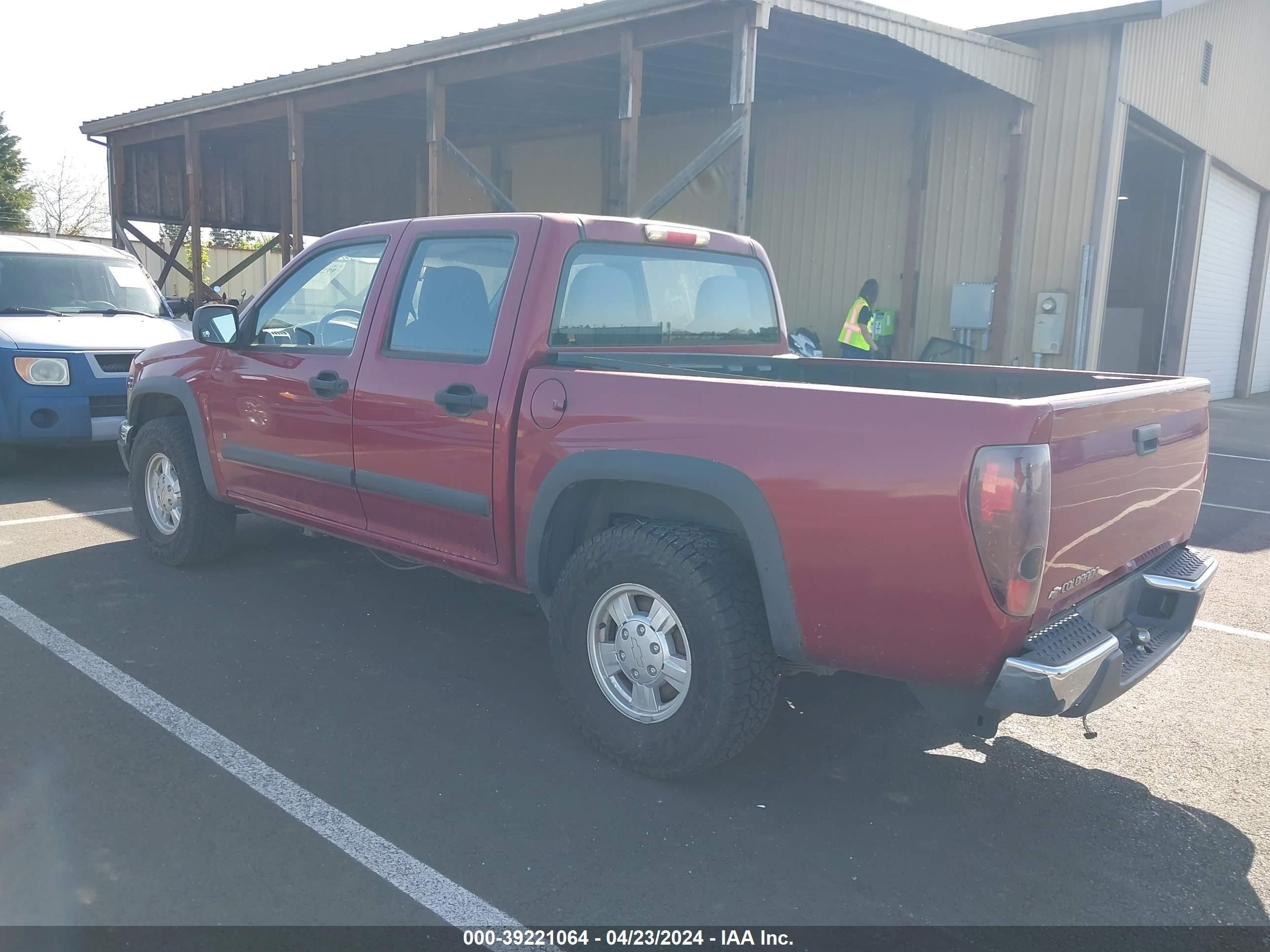 Photo 2 VIN: 1GCDT136268121430 - CHEVROLET COLORADO 