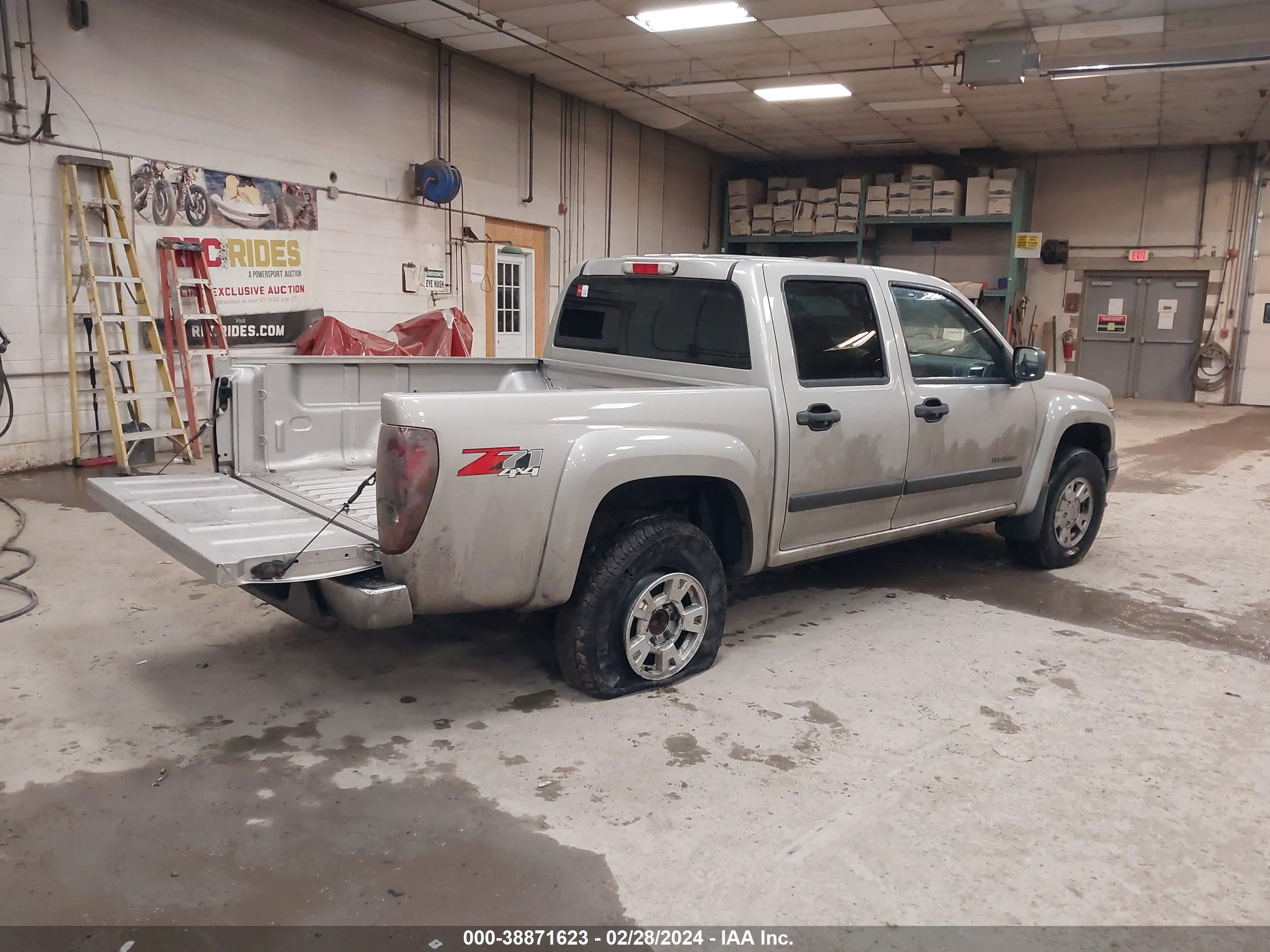 Photo 3 VIN: 1GCDT136358285073 - CHEVROLET COLORADO 