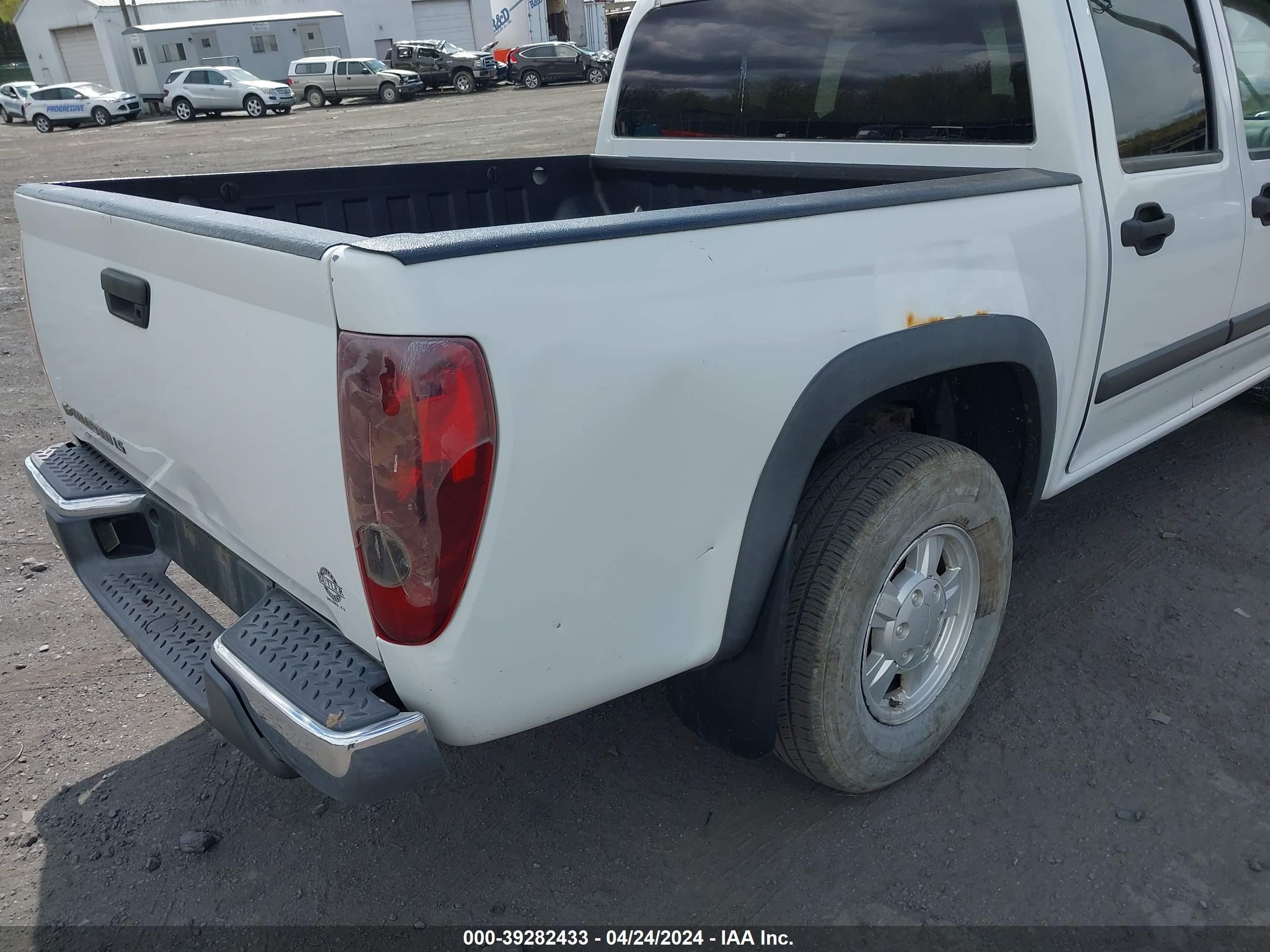 Photo 5 VIN: 1GCDT136458231037 - CHEVROLET COLORADO 