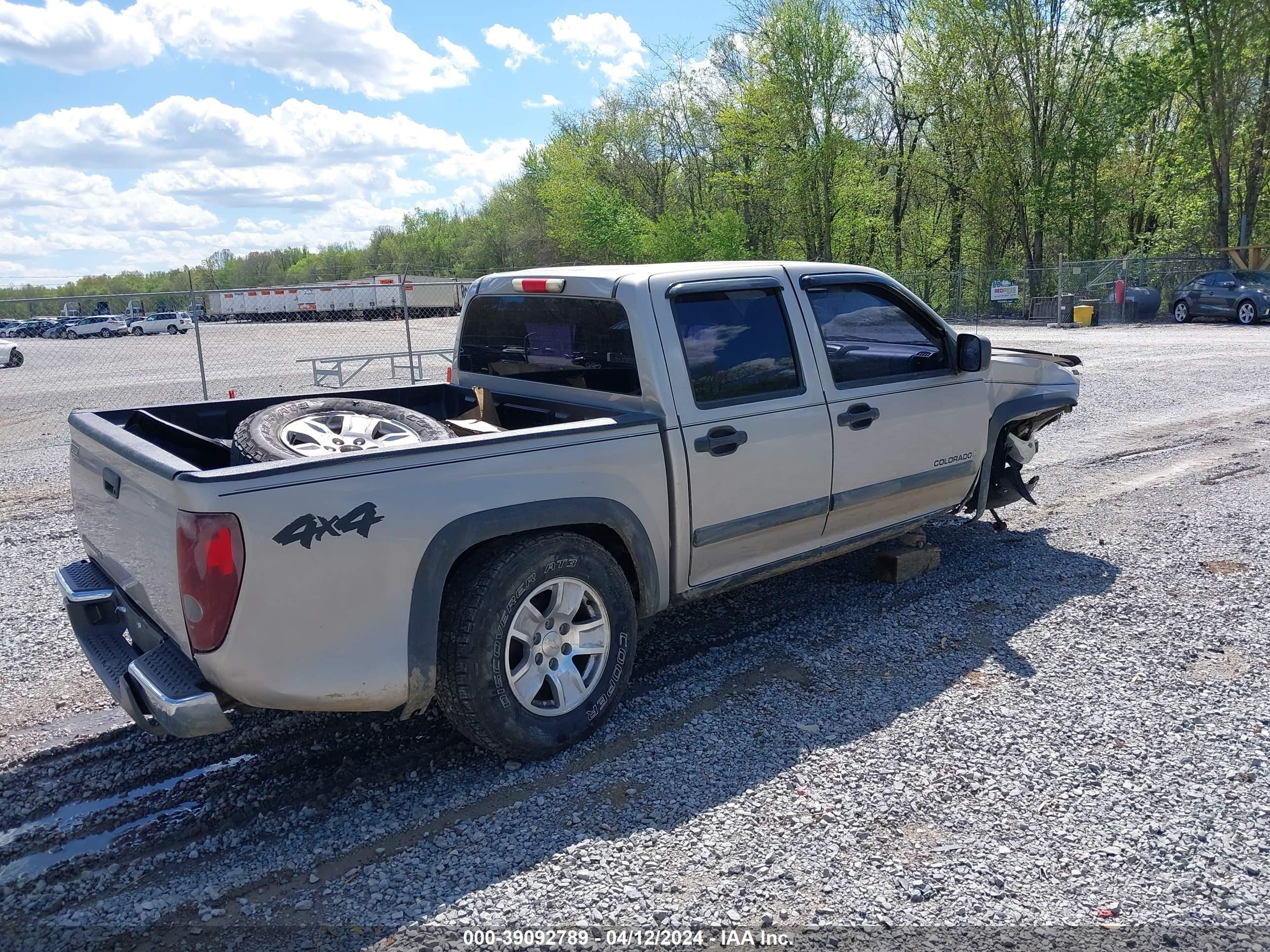 Photo 3 VIN: 1GCDT136468197635 - CHEVROLET COLORADO 