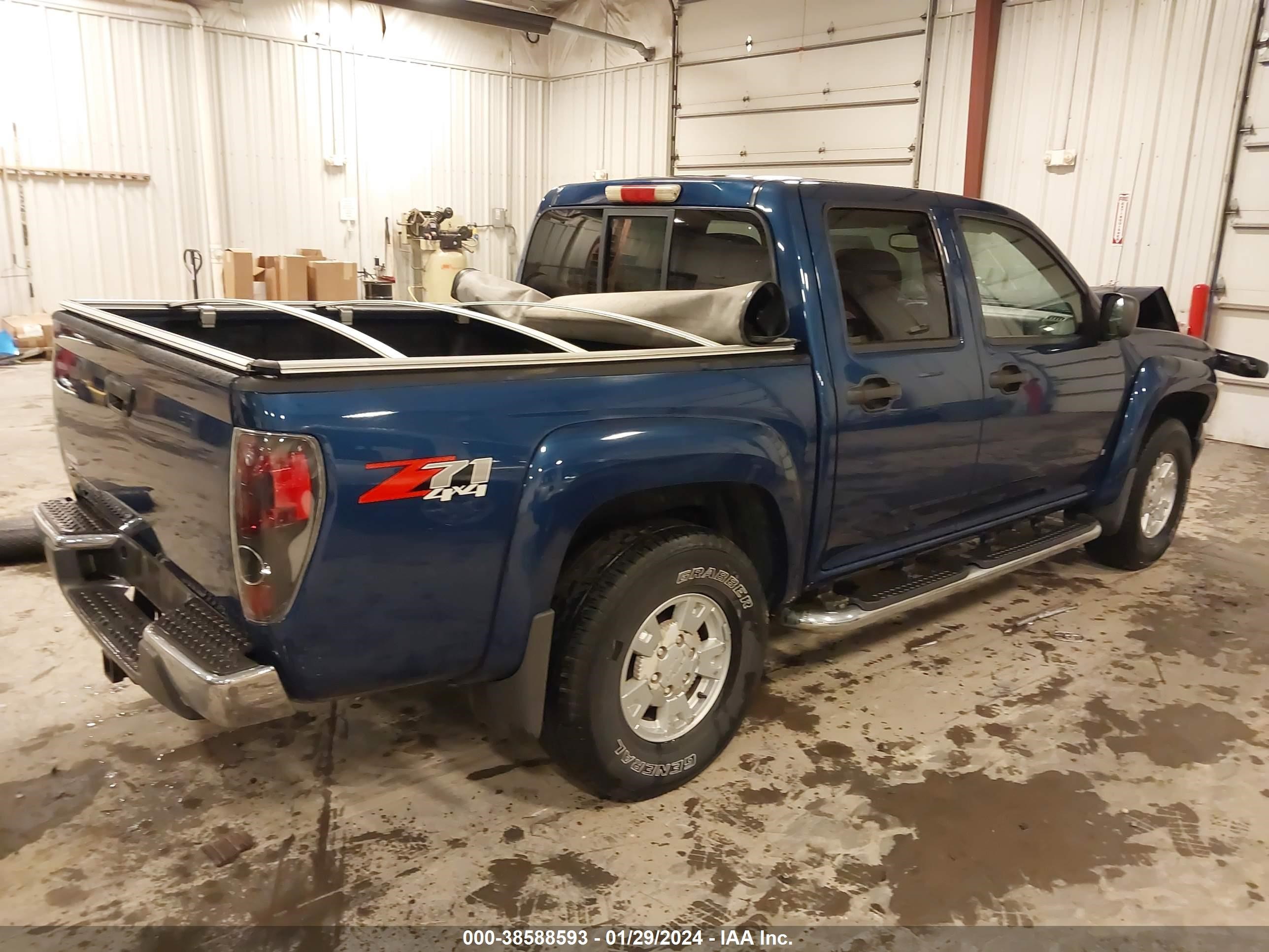 Photo 3 VIN: 1GCDT136868182944 - CHEVROLET COLORADO 