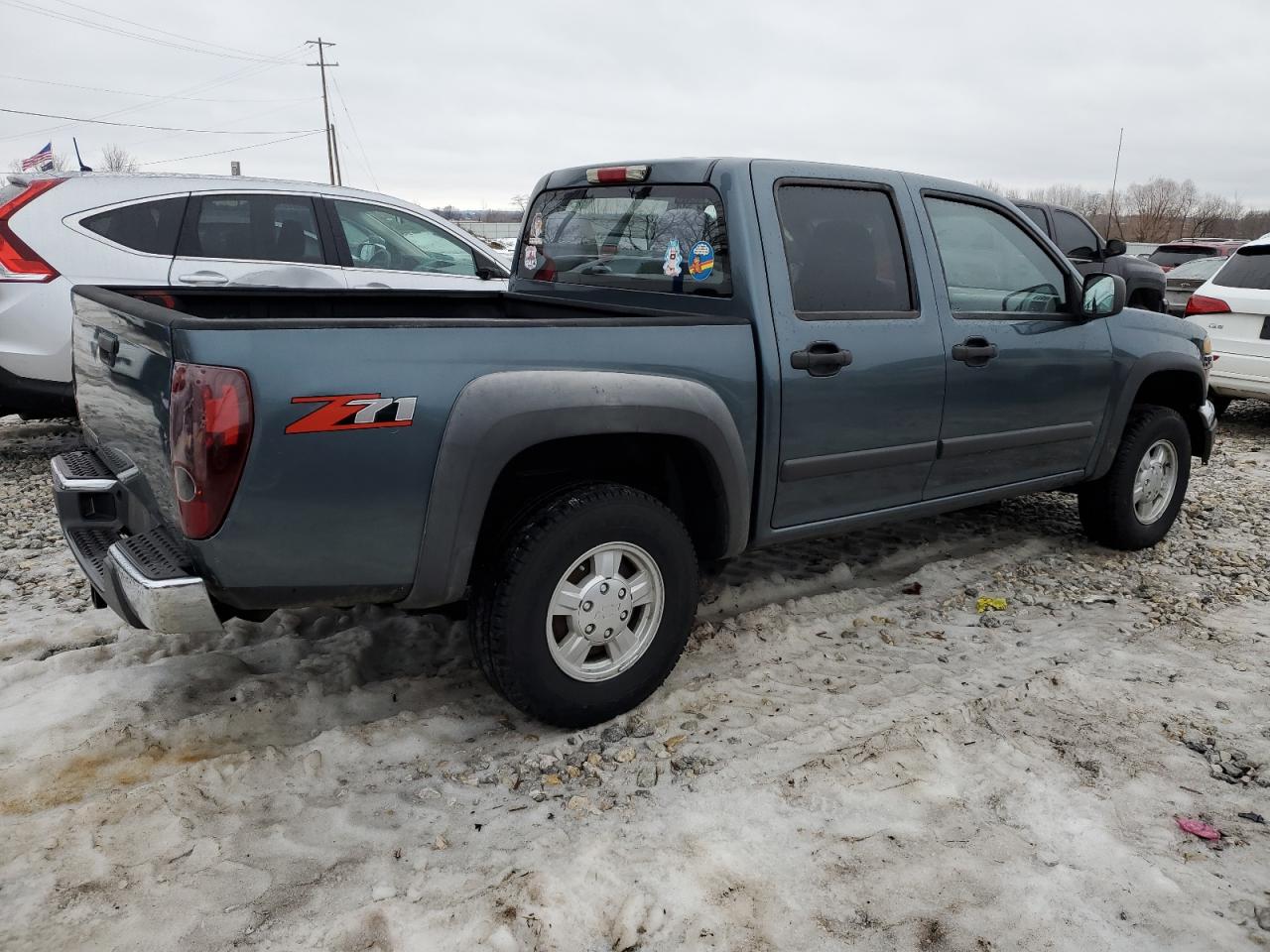 Photo 2 VIN: 1GCDT136868225579 - CHEVROLET COLORADO 