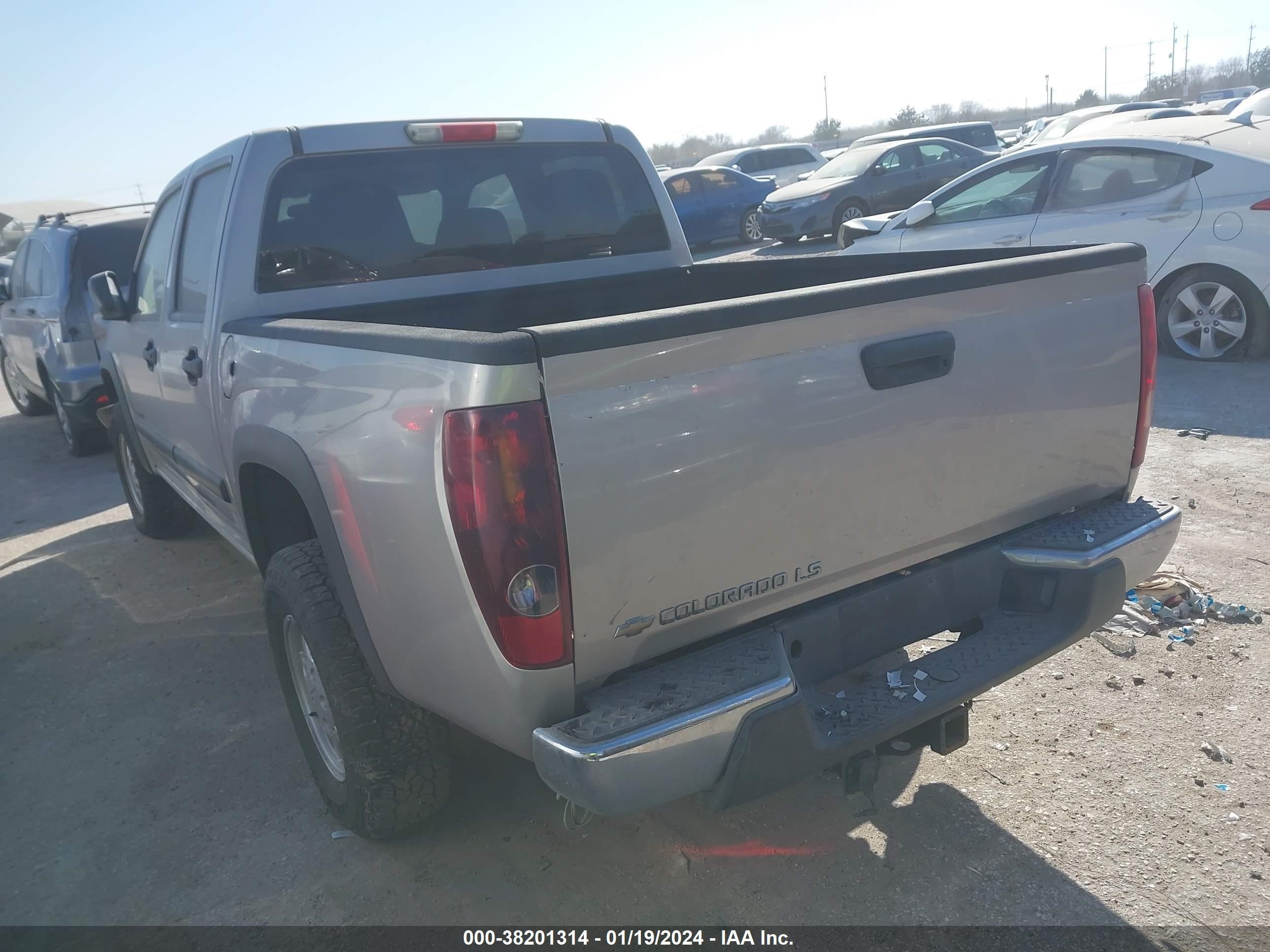 Photo 2 VIN: 1GCDT136958281464 - CHEVROLET COLORADO 