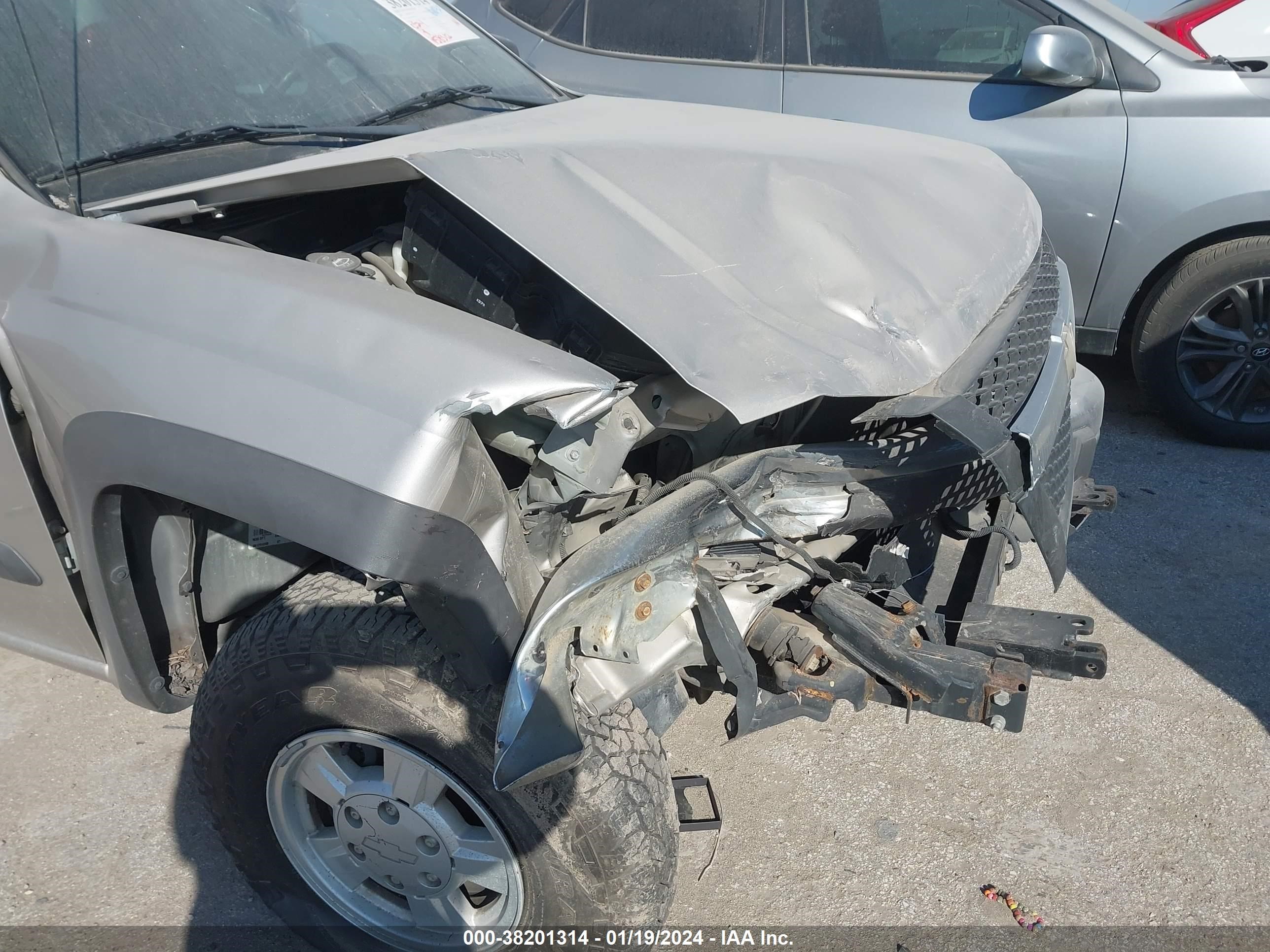 Photo 5 VIN: 1GCDT136958281464 - CHEVROLET COLORADO 