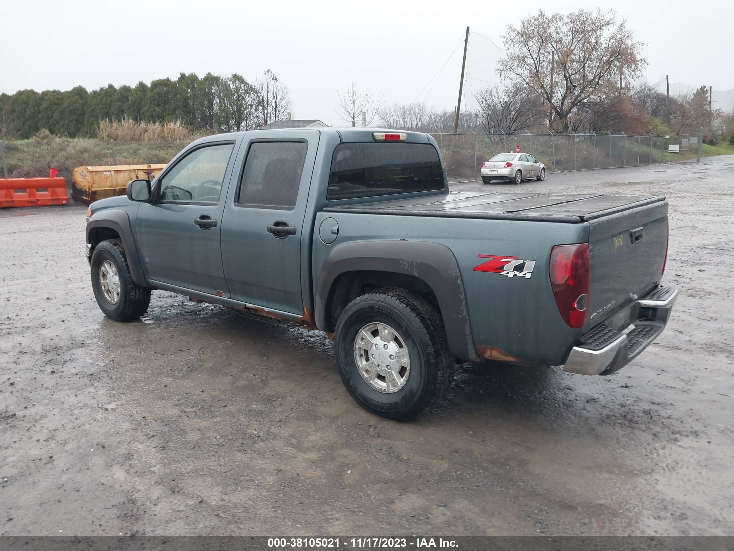 Photo 2 VIN: 1GCDT136968237823 - CHEVROLET COLORADO 