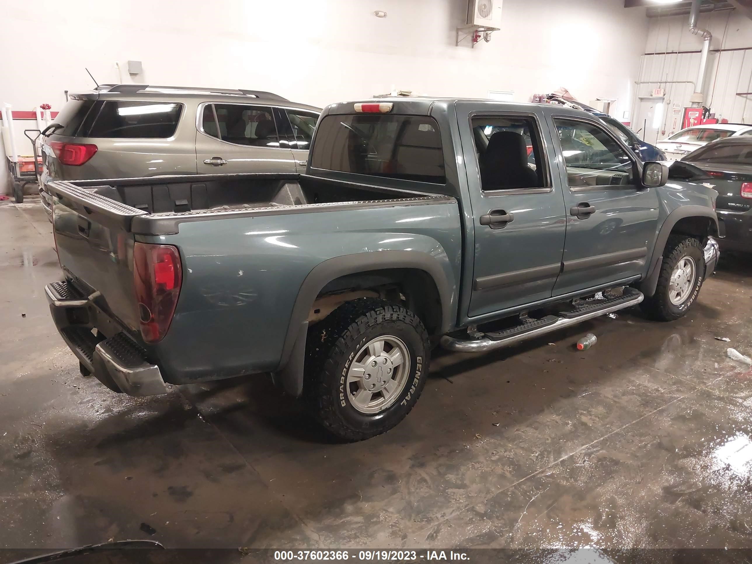 Photo 3 VIN: 1GCDT136968253925 - CHEVROLET COLORADO 