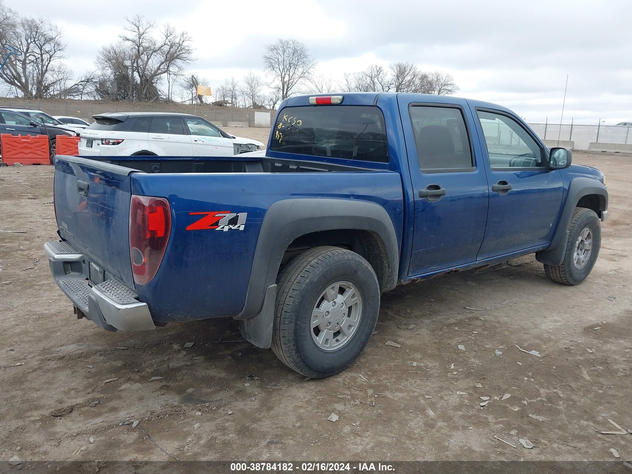 Photo 3 VIN: 1GCDT136968280722 - CHEVROLET COLORADO 