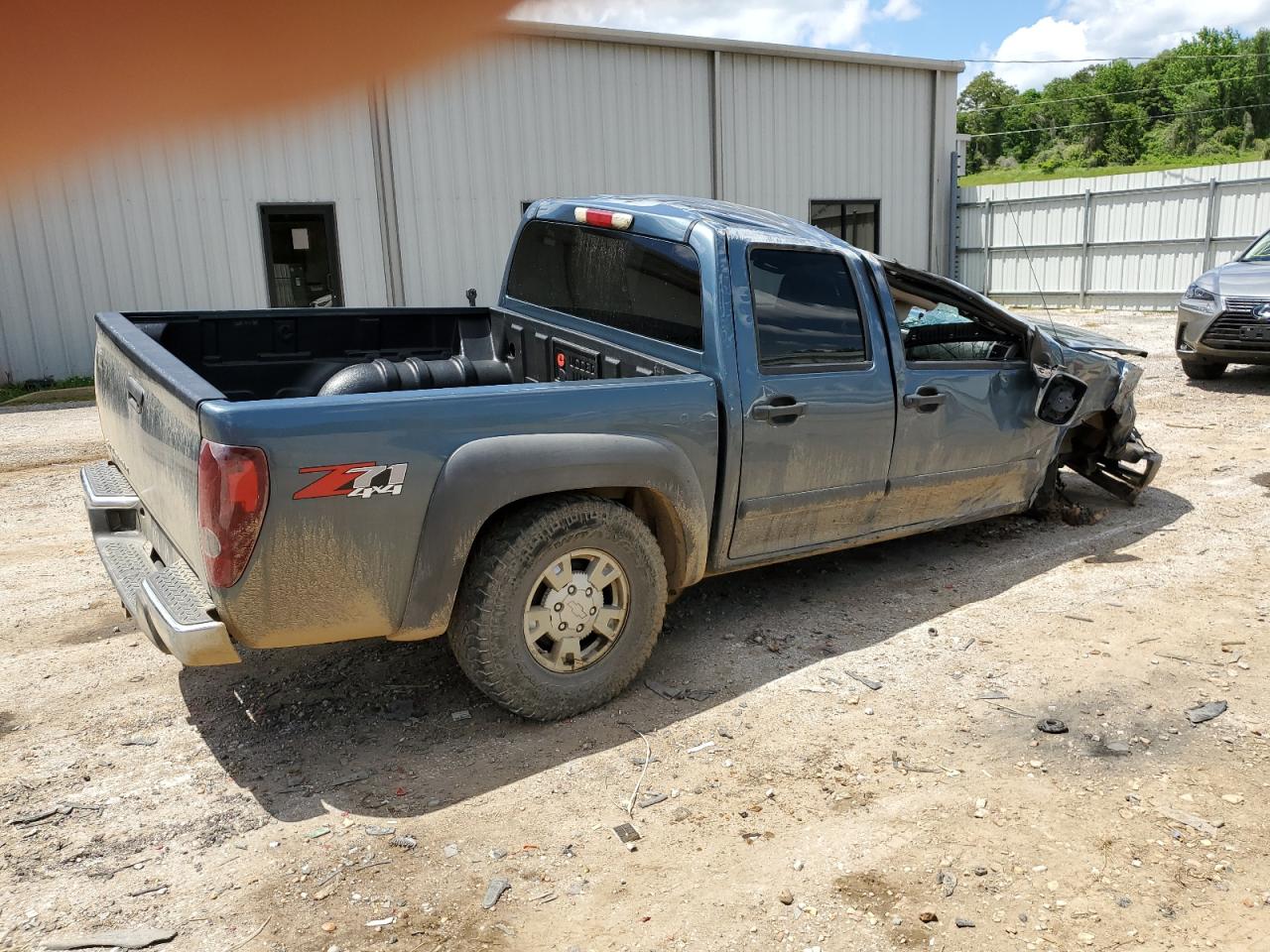 Photo 2 VIN: 1GCDT13E178204338 - CHEVROLET COLORADO 