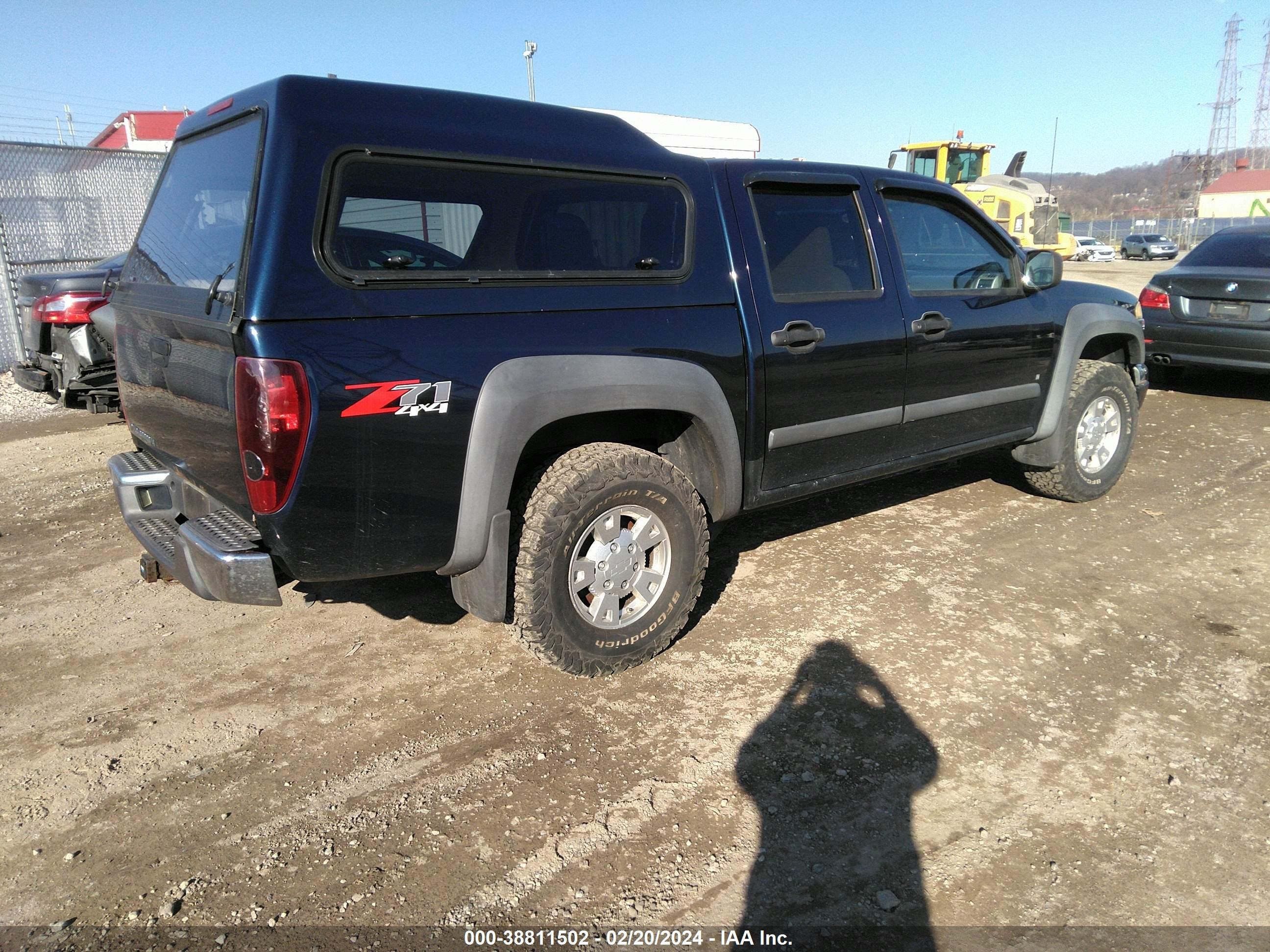 Photo 3 VIN: 1GCDT13E178212150 - CHEVROLET COLORADO 