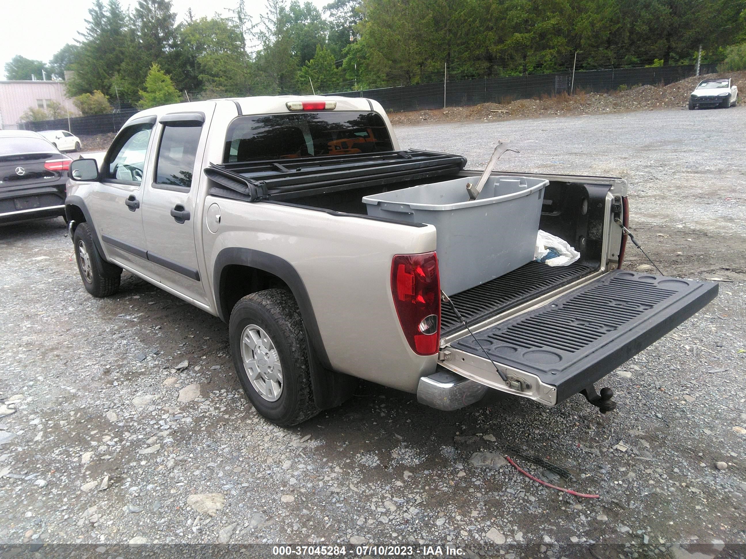 Photo 2 VIN: 1GCDT13E488179887 - CHEVROLET COLORADO 