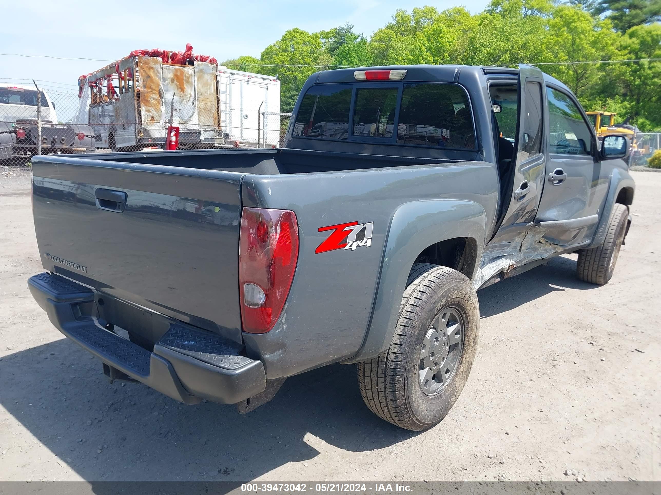 Photo 3 VIN: 1GCDT13E688105323 - CHEVROLET COLORADO 