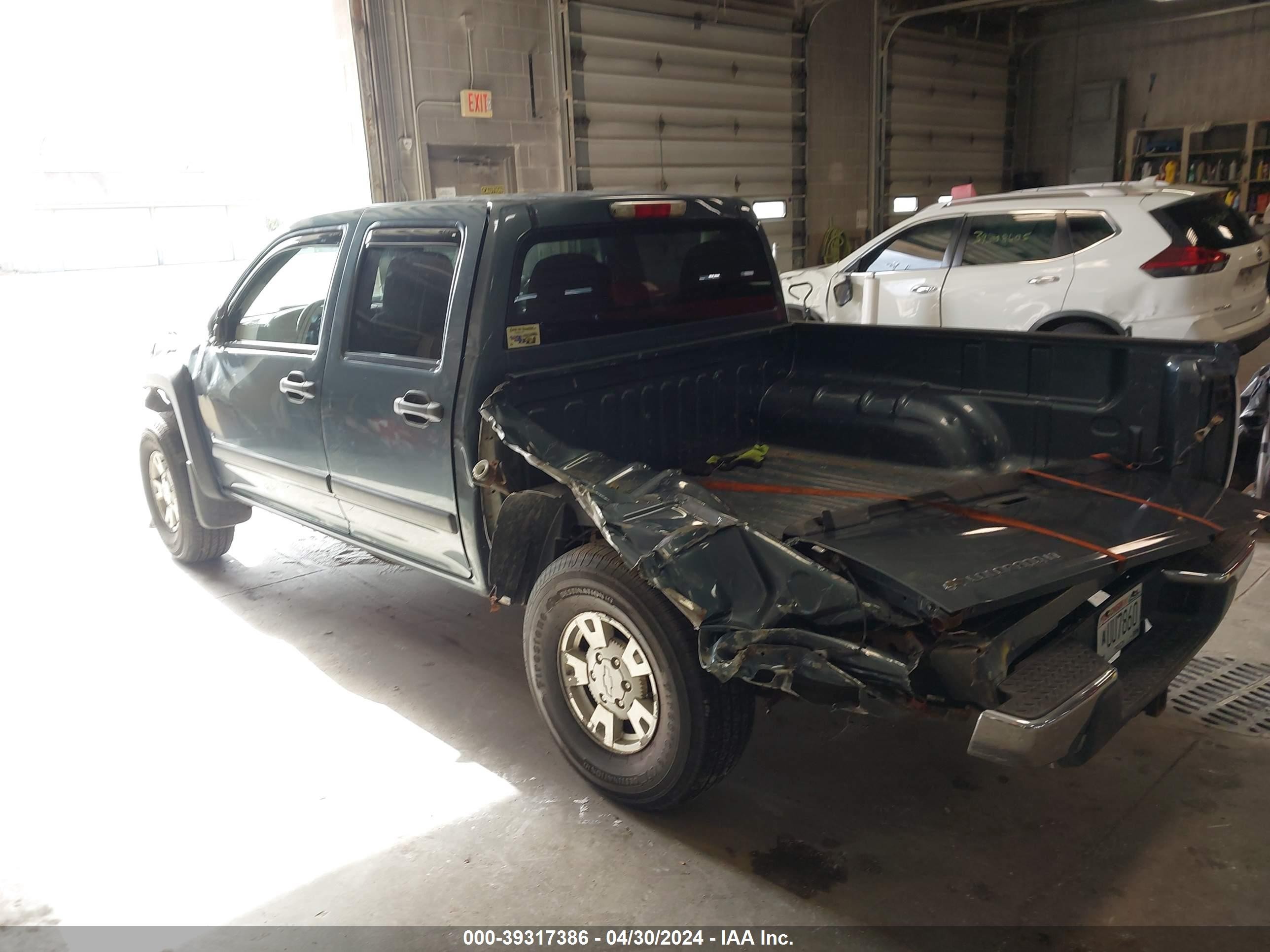 Photo 2 VIN: 1GCDT13E778228014 - CHEVROLET COLORADO 