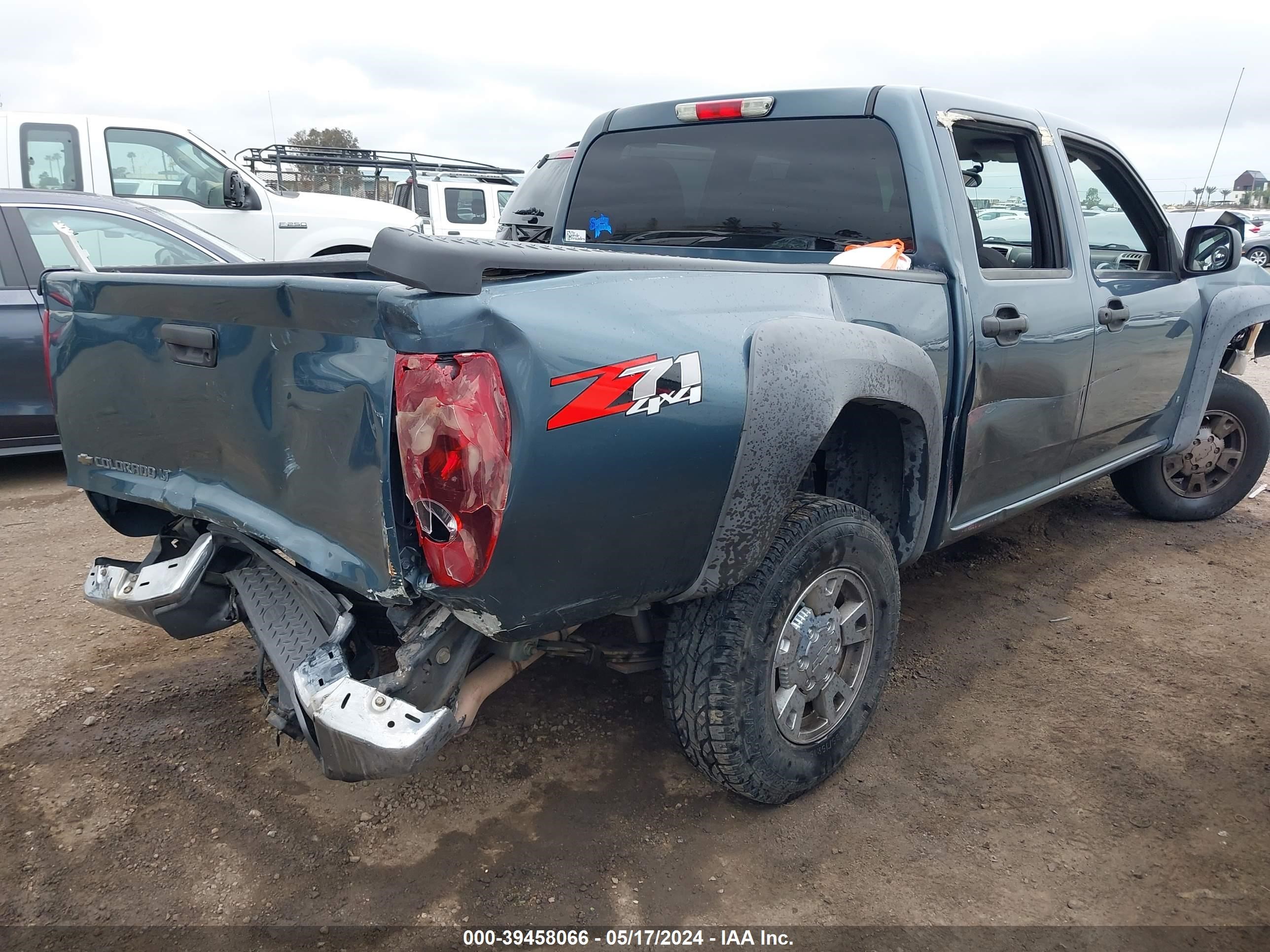 Photo 3 VIN: 1GCDT13E878224666 - CHEVROLET COLORADO 