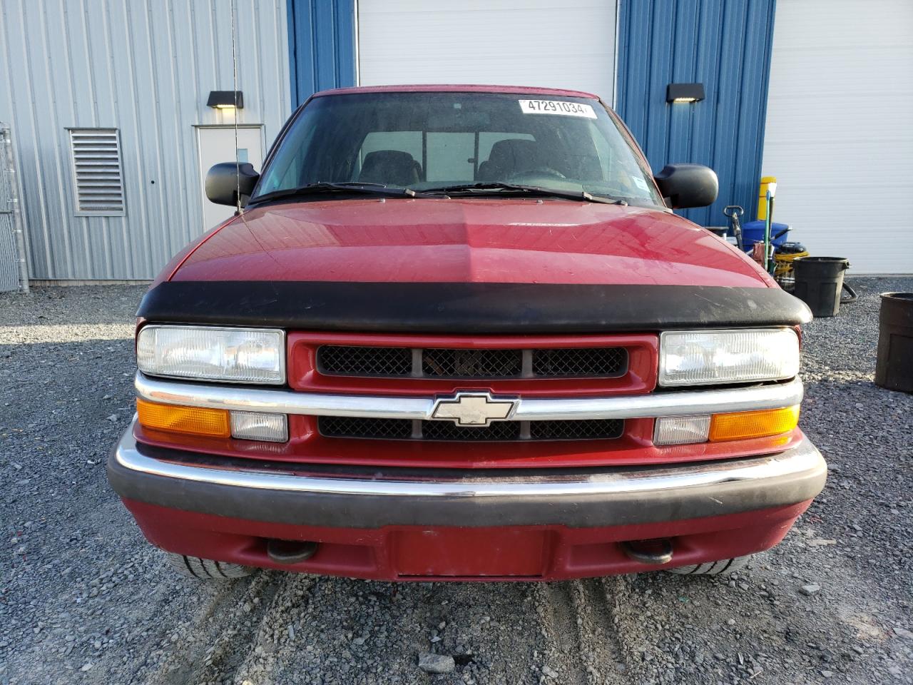 Photo 4 VIN: 1GCDT13W22K137673 - CHEVROLET S-10 PICKUP 