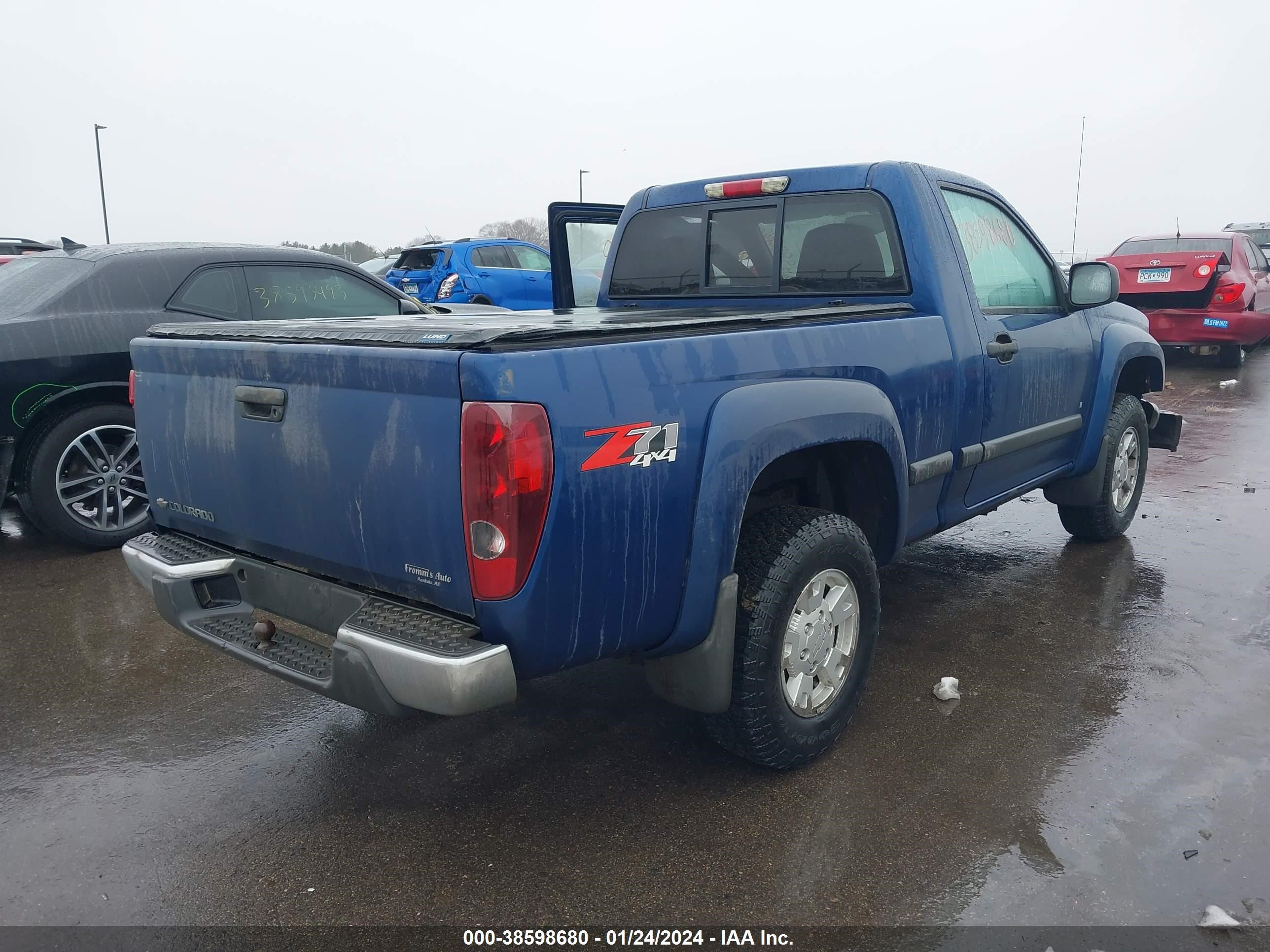 Photo 3 VIN: 1GCDT146368220854 - CHEVROLET COLORADO 