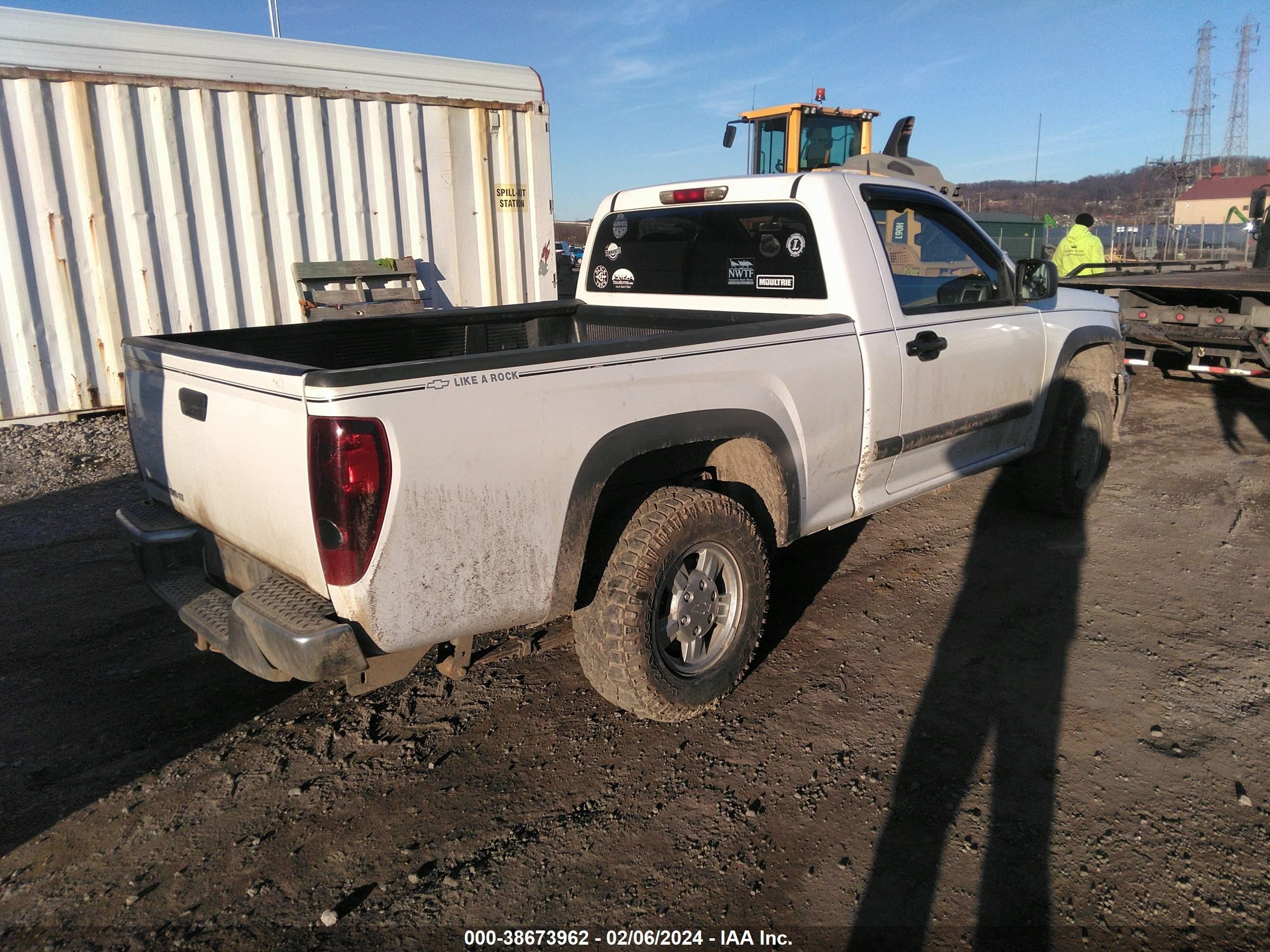 Photo 3 VIN: 1GCDT14E388131408 - CHEVROLET COLORADO 