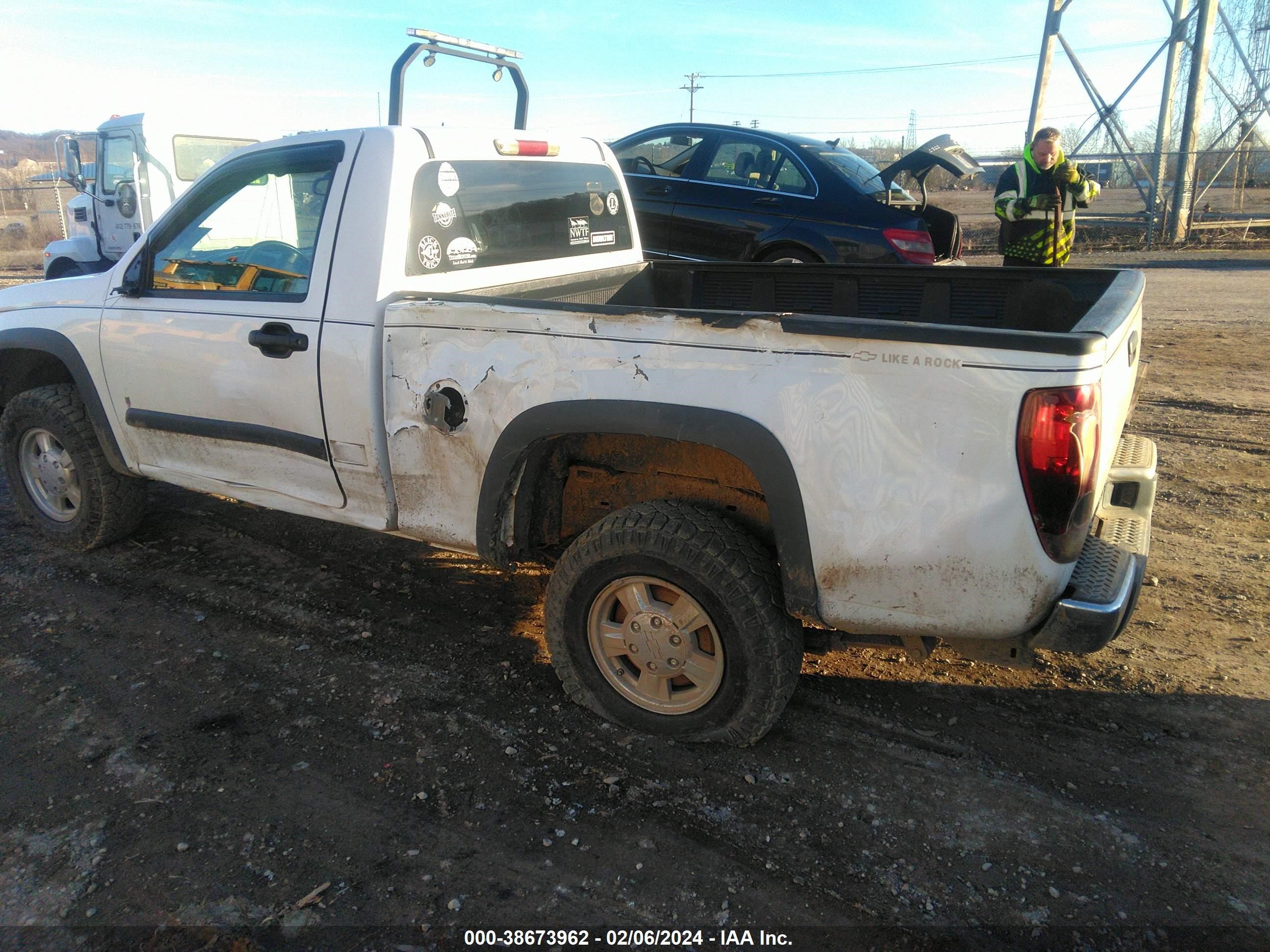 Photo 5 VIN: 1GCDT14E388131408 - CHEVROLET COLORADO 