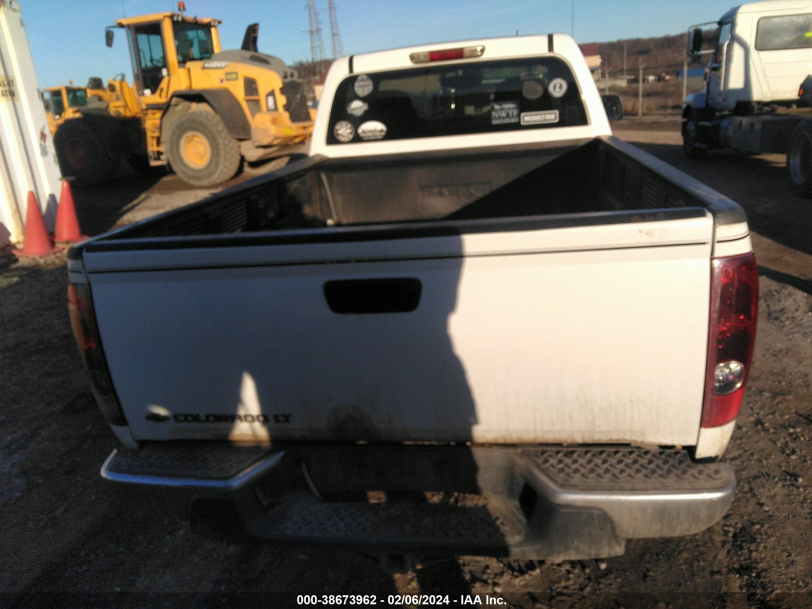 Photo 7 VIN: 1GCDT14E388131408 - CHEVROLET COLORADO 